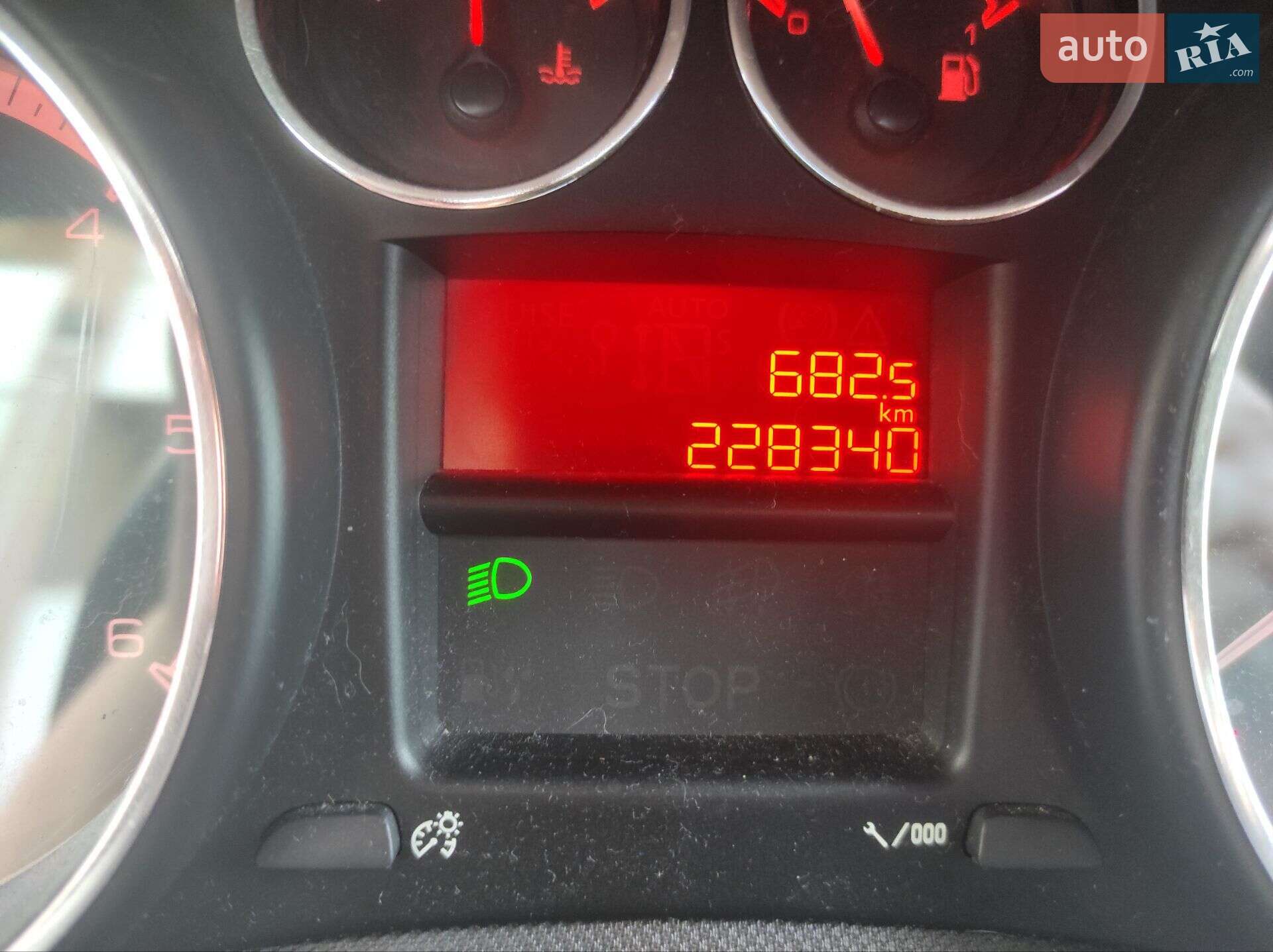 Peugeot 308 2011 VIN VF34E9HR8BS221729 фото оголошення 2 з 10