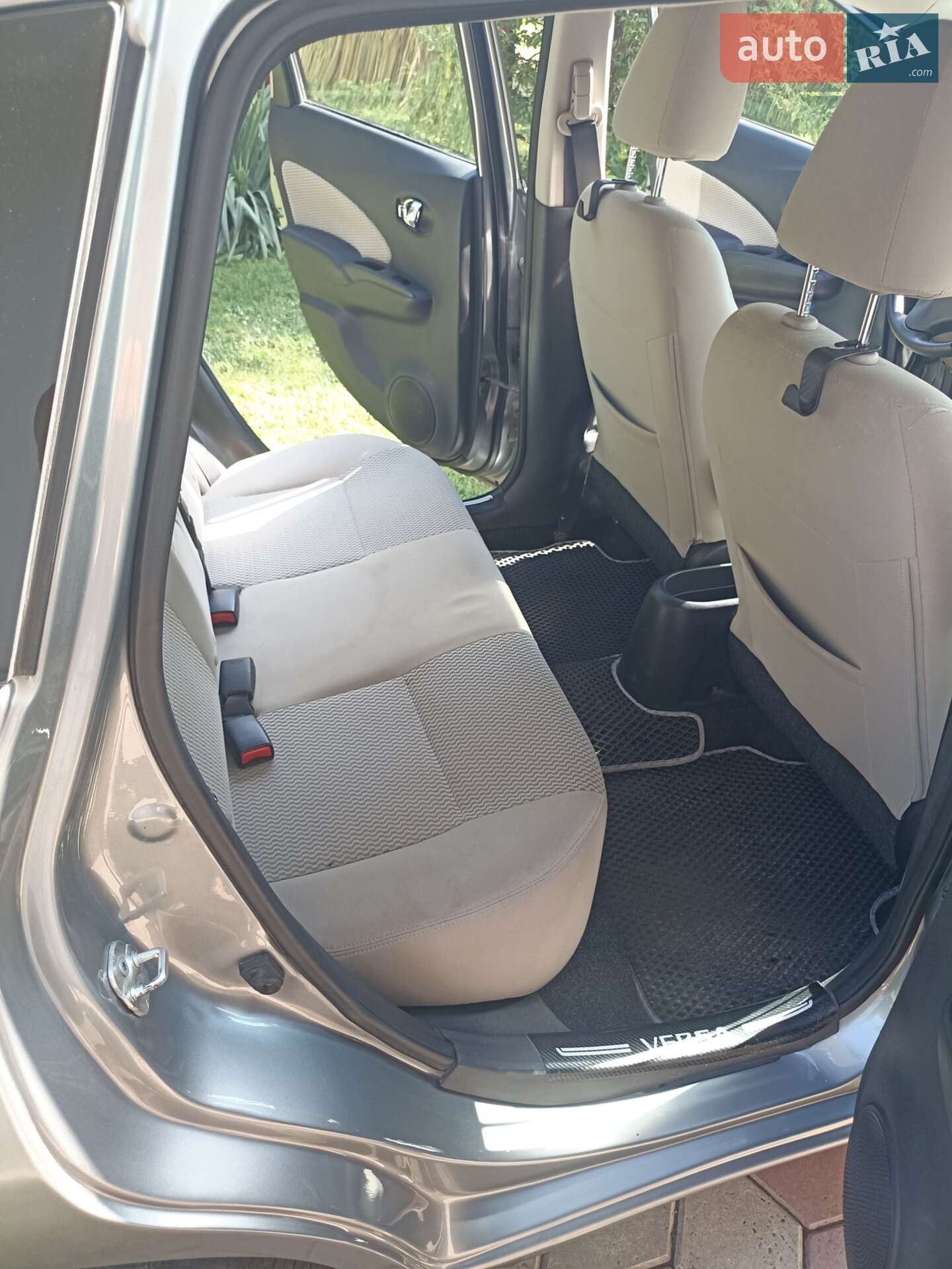 Nissan Versa 2013 VIN 3N1CE2CP1EL368378 фото оголошення 8 з 29
