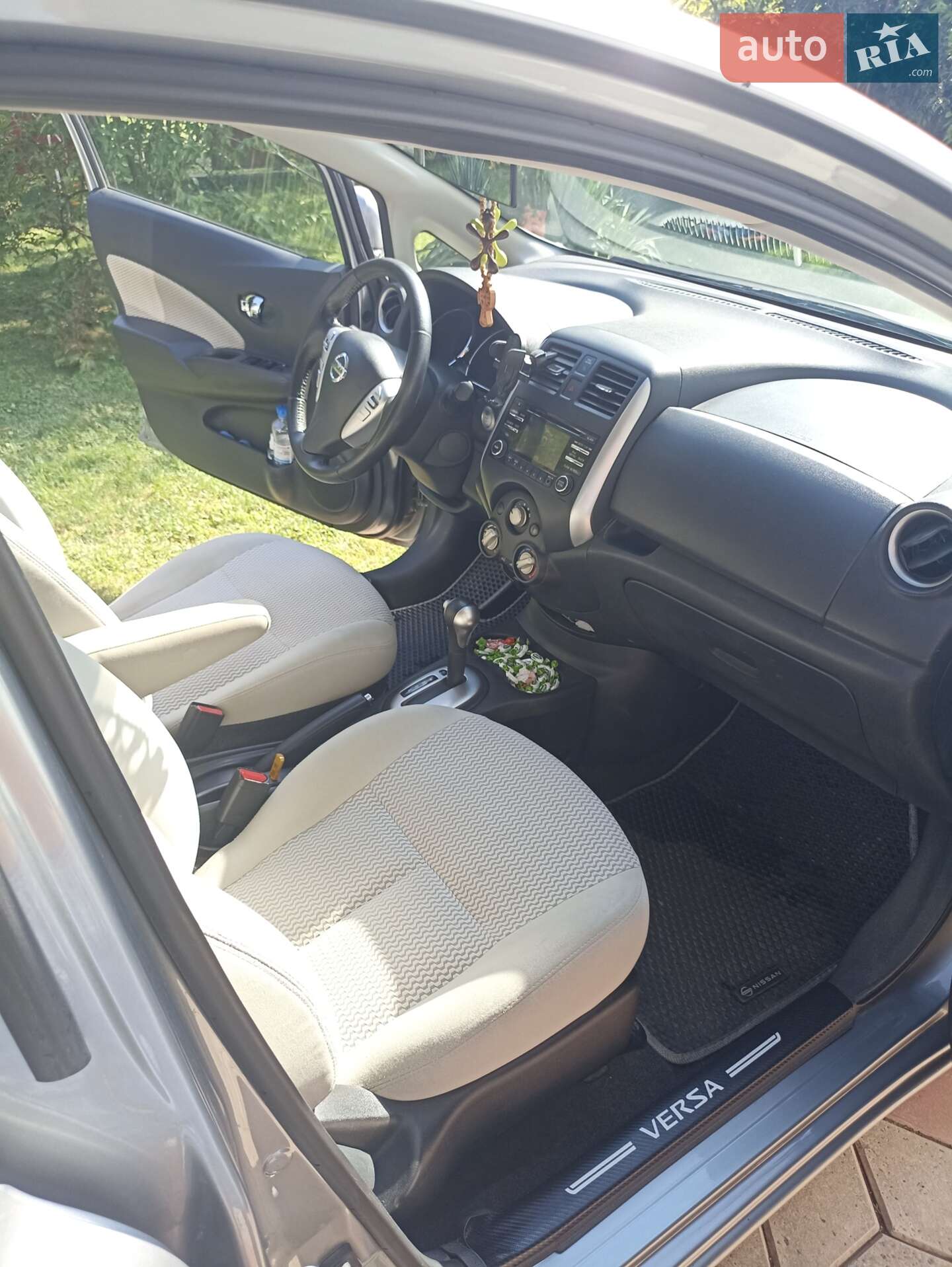 Nissan Versa 2013 VIN 3N1CE2CP1EL368378 фото оголошення 9 з 29