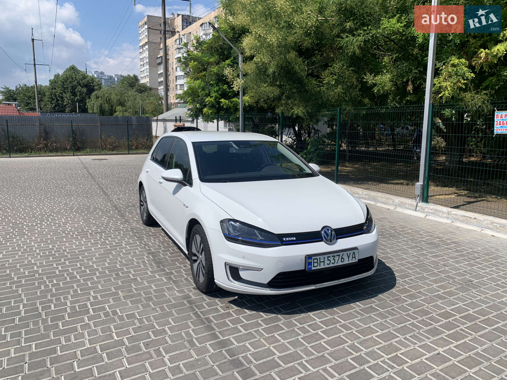 Volkswagen e-Golf 2015 VIN WVWZZZAUZFW910542 фото оголошення 29 з 33