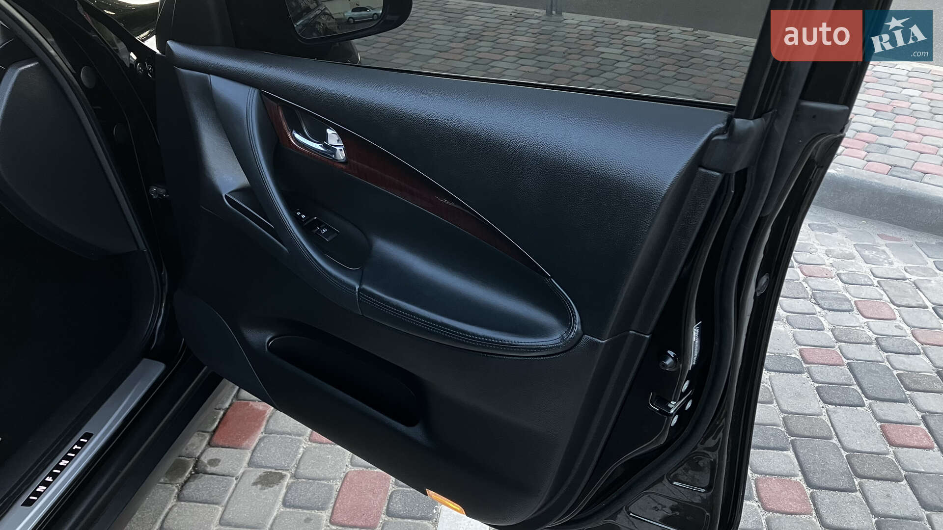 Infiniti QX50 2017 VIN JN1BJ0RR9HM415087 фото оголошення 13 з 36