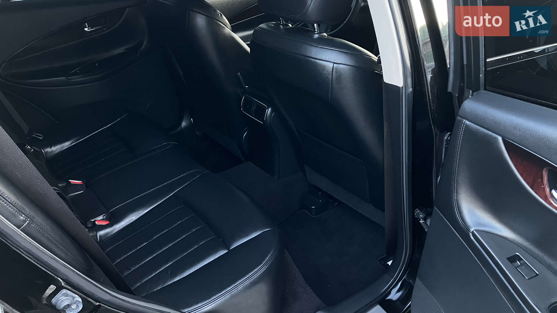 Infiniti QX50 2017 VIN JN1BJ0RR9HM415087 фото оголошення 18 з 36