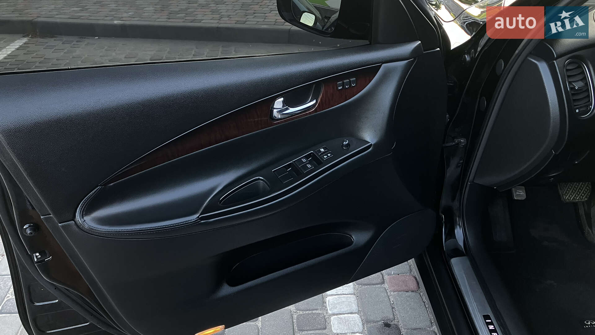 Infiniti QX50 2017 VIN JN1BJ0RR9HM415087 фото оголошення 21 з 36
