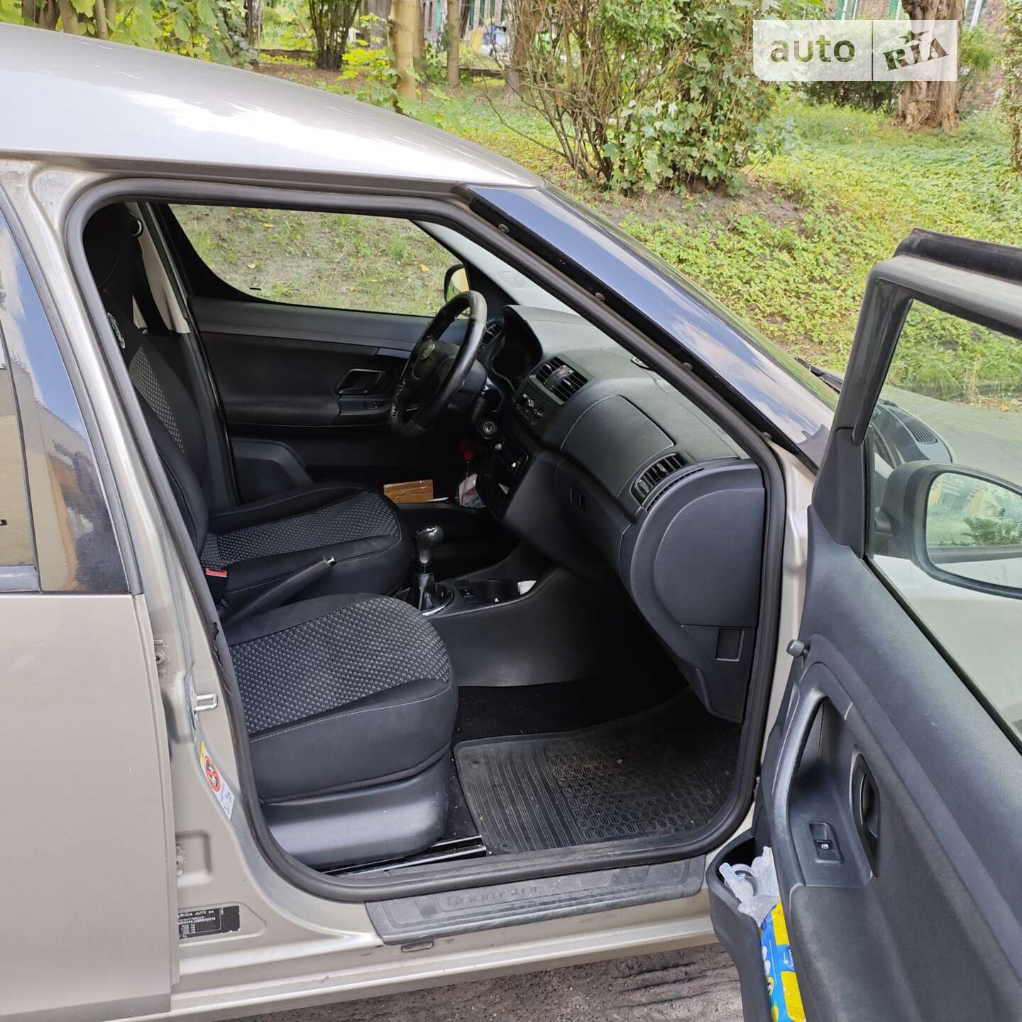 Skoda Roomster 2010 VIN TMBNH45J2BB600078 фото оголошення 9 з 52