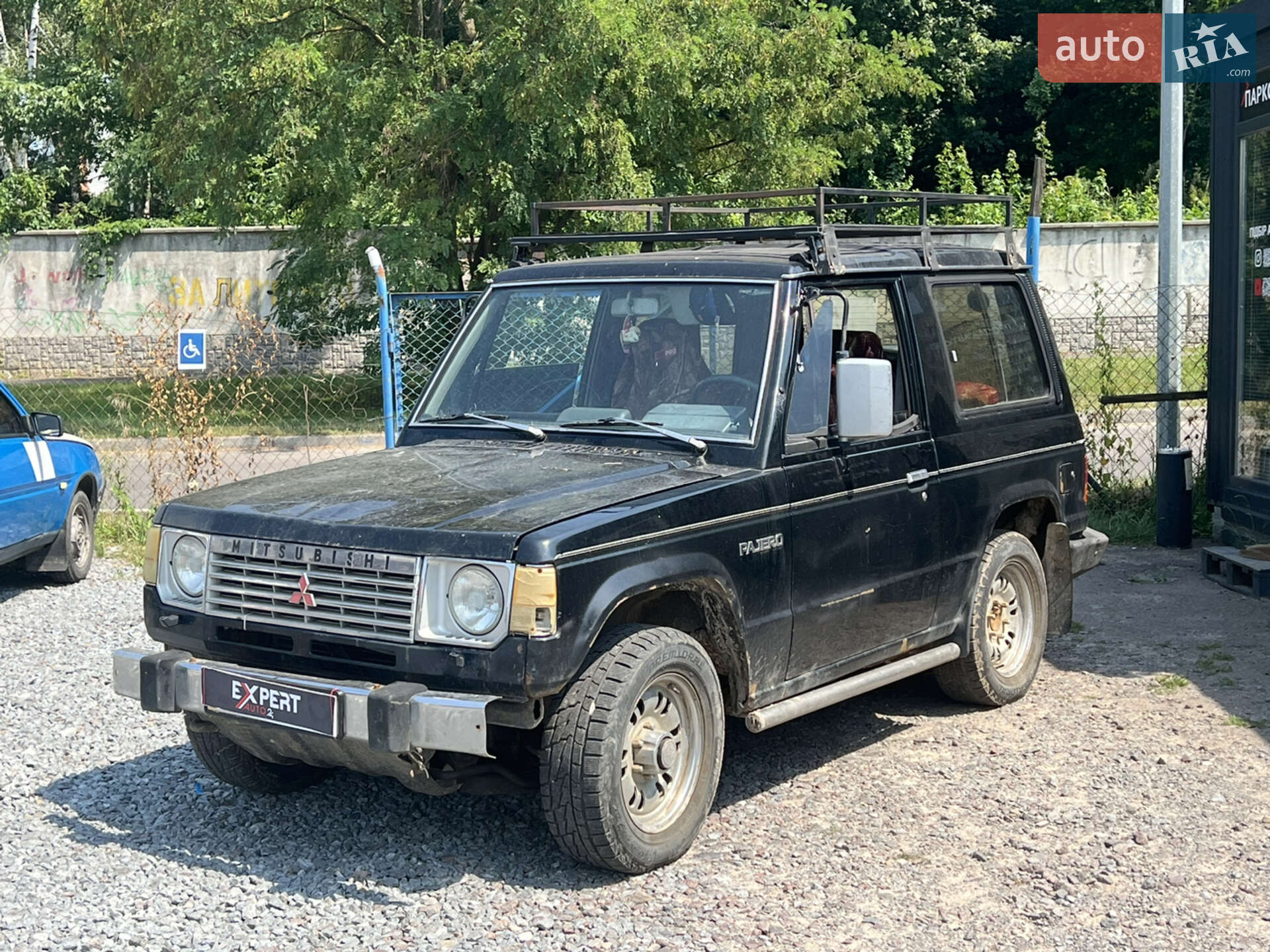 Mitsubishi Pajero 1988 VIN JMBL042GVDY400990 фото оголошення 3 з 13