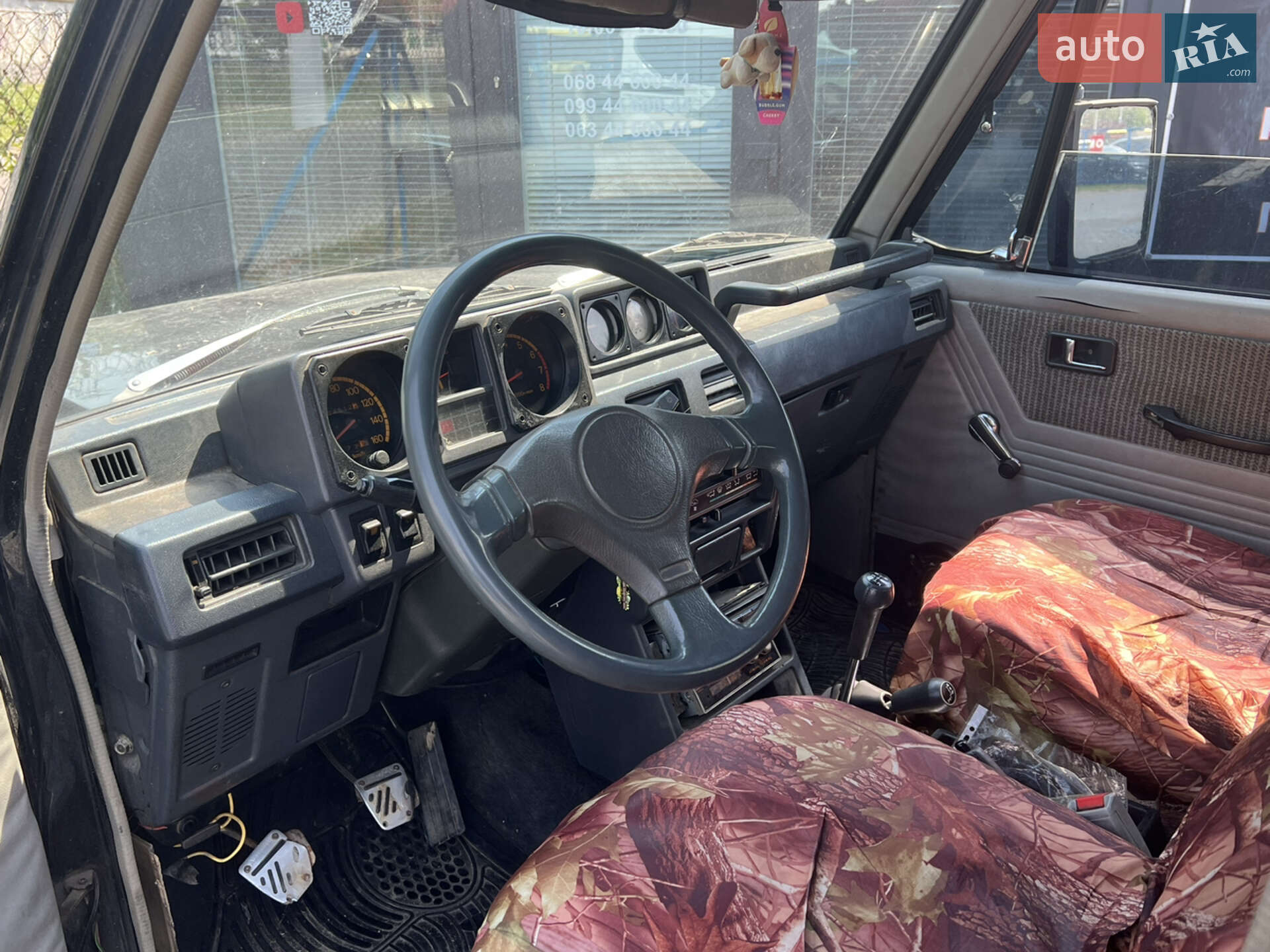 Mitsubishi Pajero 1988 VIN JMBL042GVDY400990 фото оголошення 10 з 13