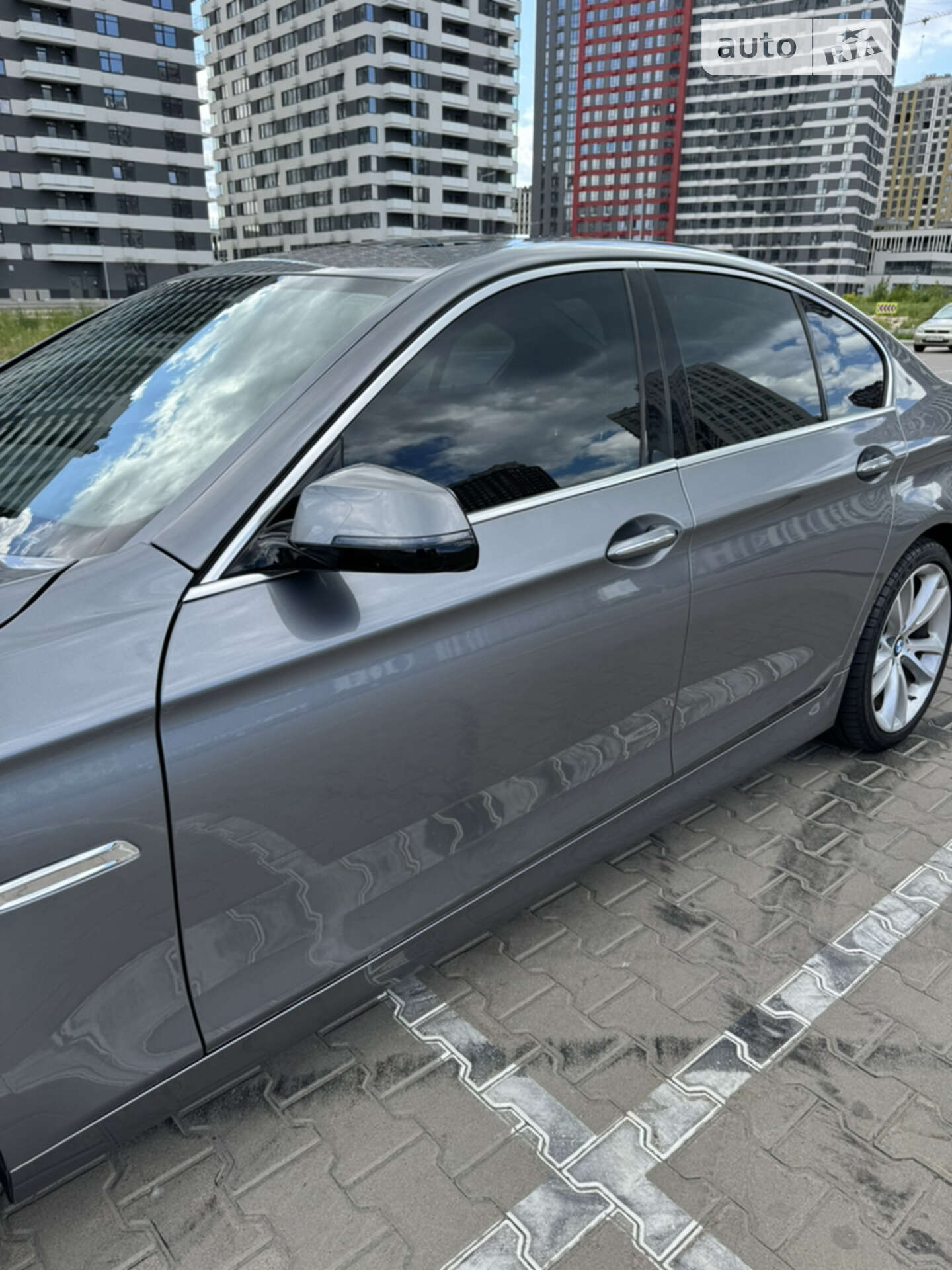 BMW 5 Series 2016 VIN WBA5B1C53GG553138 фото оголошення 5 з 39