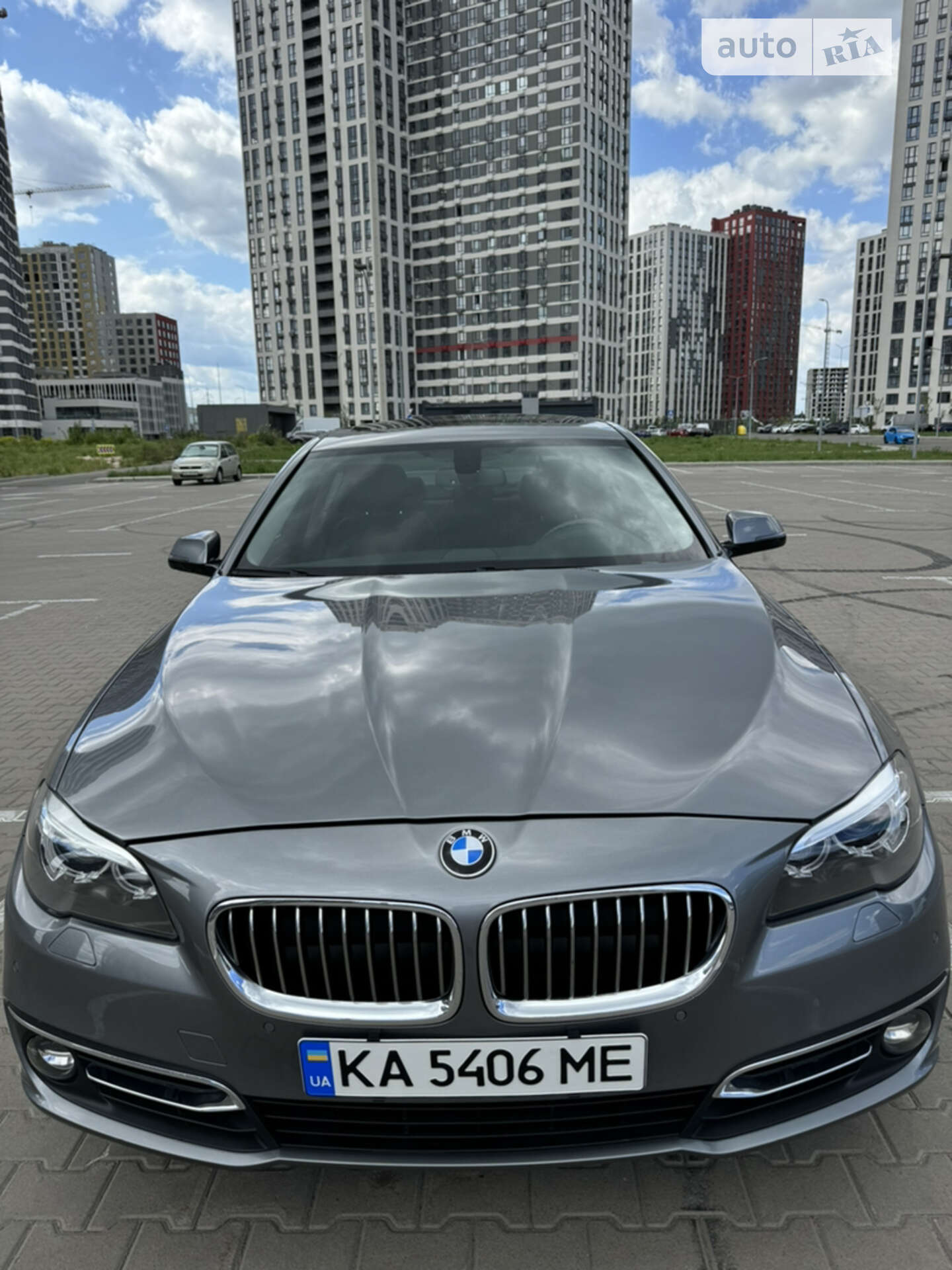 BMW 5 Series 2016 VIN WBA5B1C53GG553138 фото оголошення 2 з 39