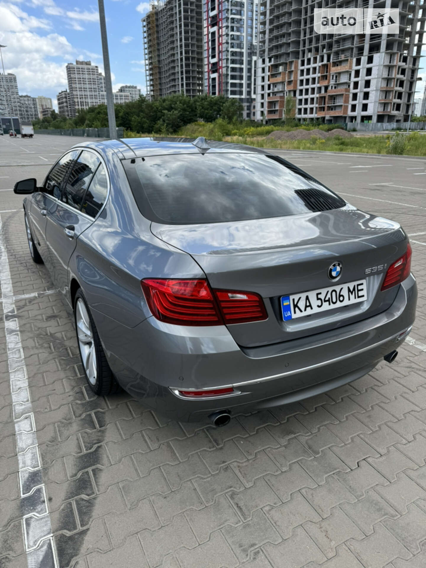 BMW 5 Series 2016 VIN WBA5B1C53GG553138 фото оголошення 7 з 39