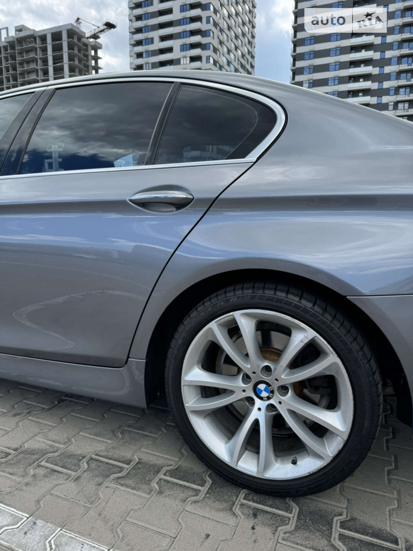 BMW 5 Series 2016 VIN WBA5B1C53GG553138 фото оголошення 6 з 39