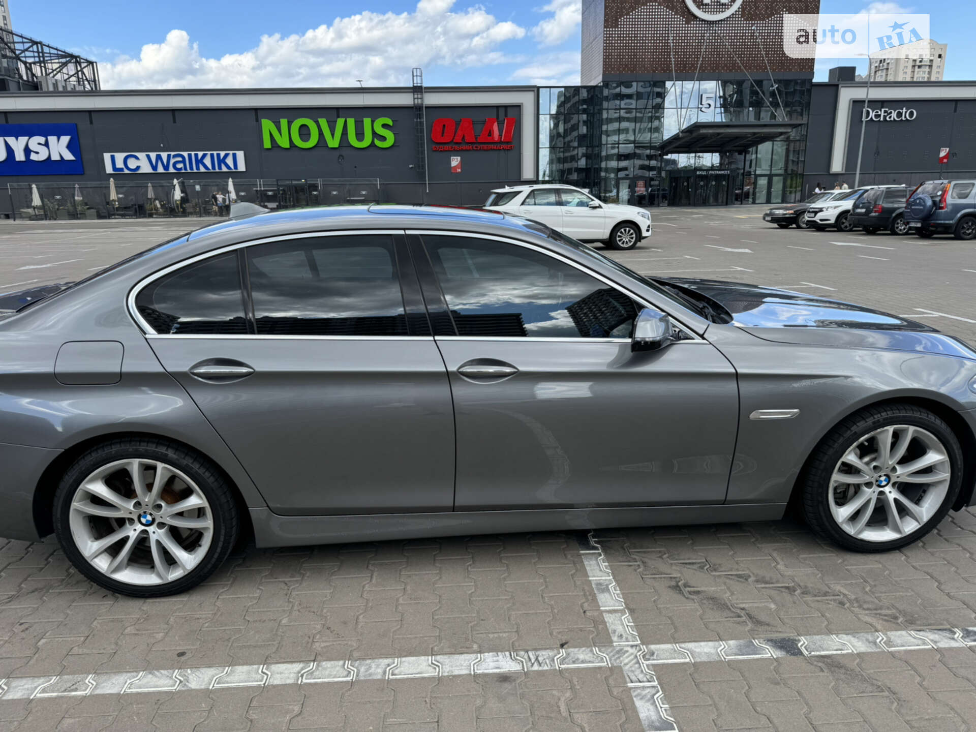 BMW 5 Series 2016 VIN WBA5B1C53GG553138 фото оголошення 11 з 39