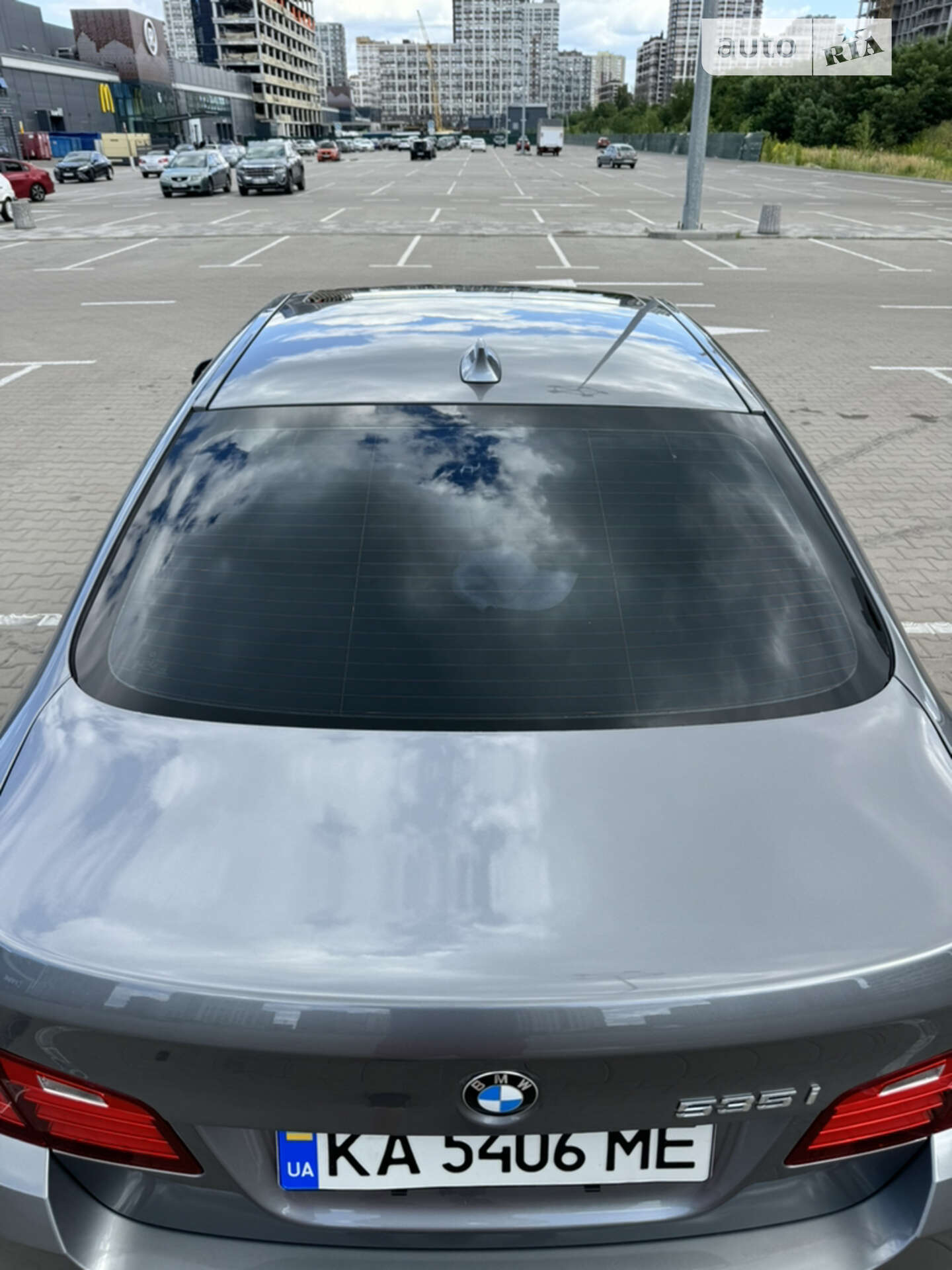 BMW 5 Series 2016 VIN WBA5B1C53GG553138 фото оголошення 15 з 39
