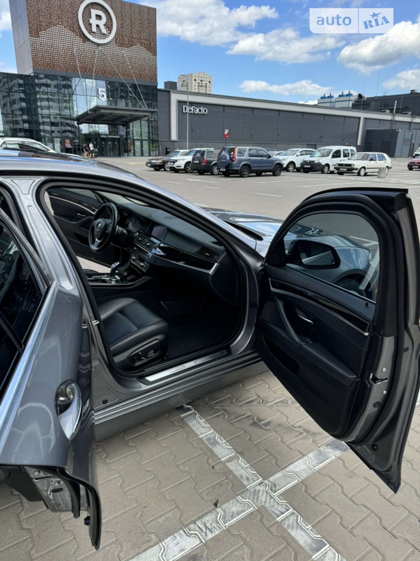 BMW 5 Series 2016 VIN WBA5B1C53GG553138 фото оголошення 20 з 39