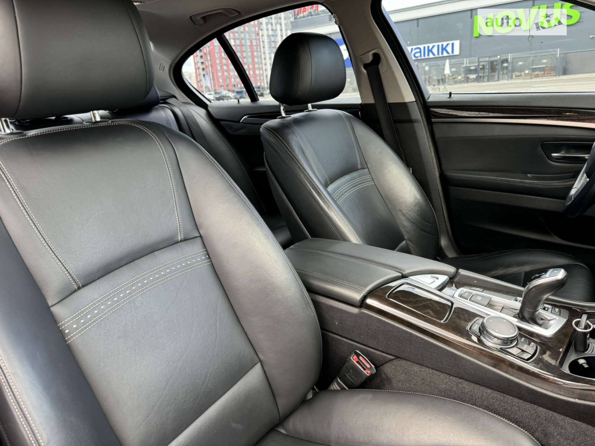 BMW 5 Series 2016 VIN WBA5B1C53GG553138 фото оголошення 30 з 39