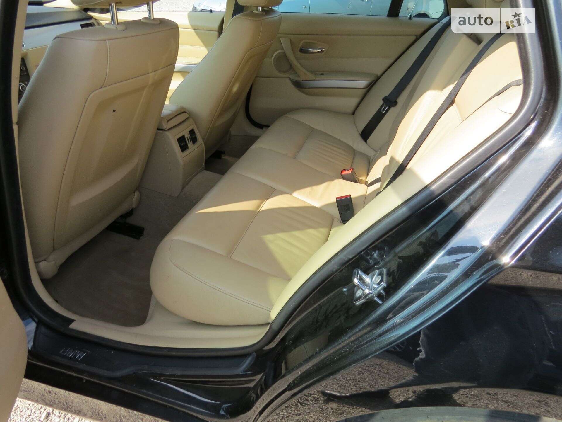 BMW 3 Series 2007 VIN WBAVR91050A100777 фото оголошення 12 з 20