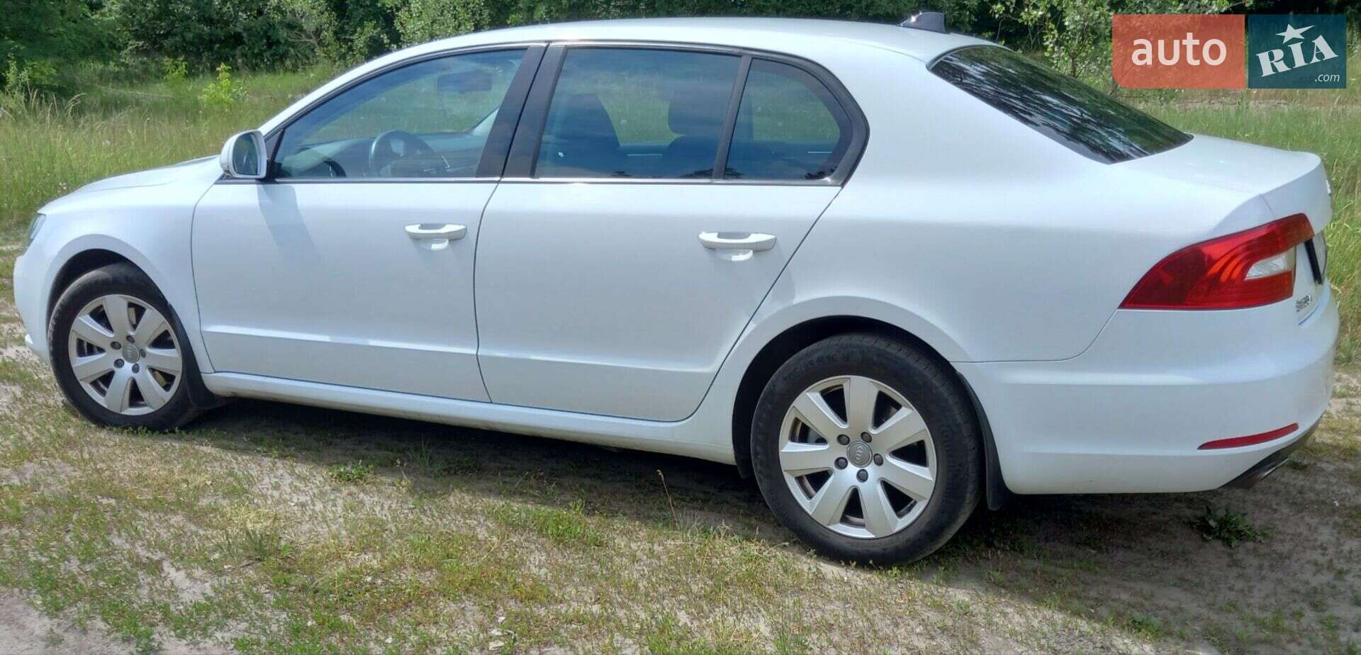 Skoda Superb 2015 VIN TMBAE73T0F9037445 фото оголошення 4 з 29