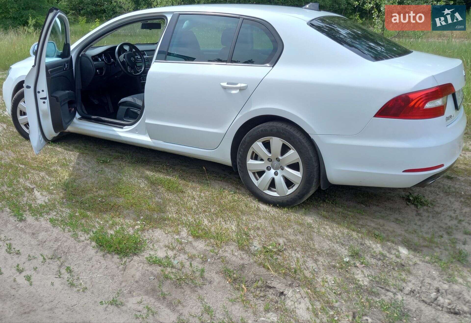 Skoda Superb 2015 VIN TMBAE73T0F9037445 фото оголошення 20 з 29