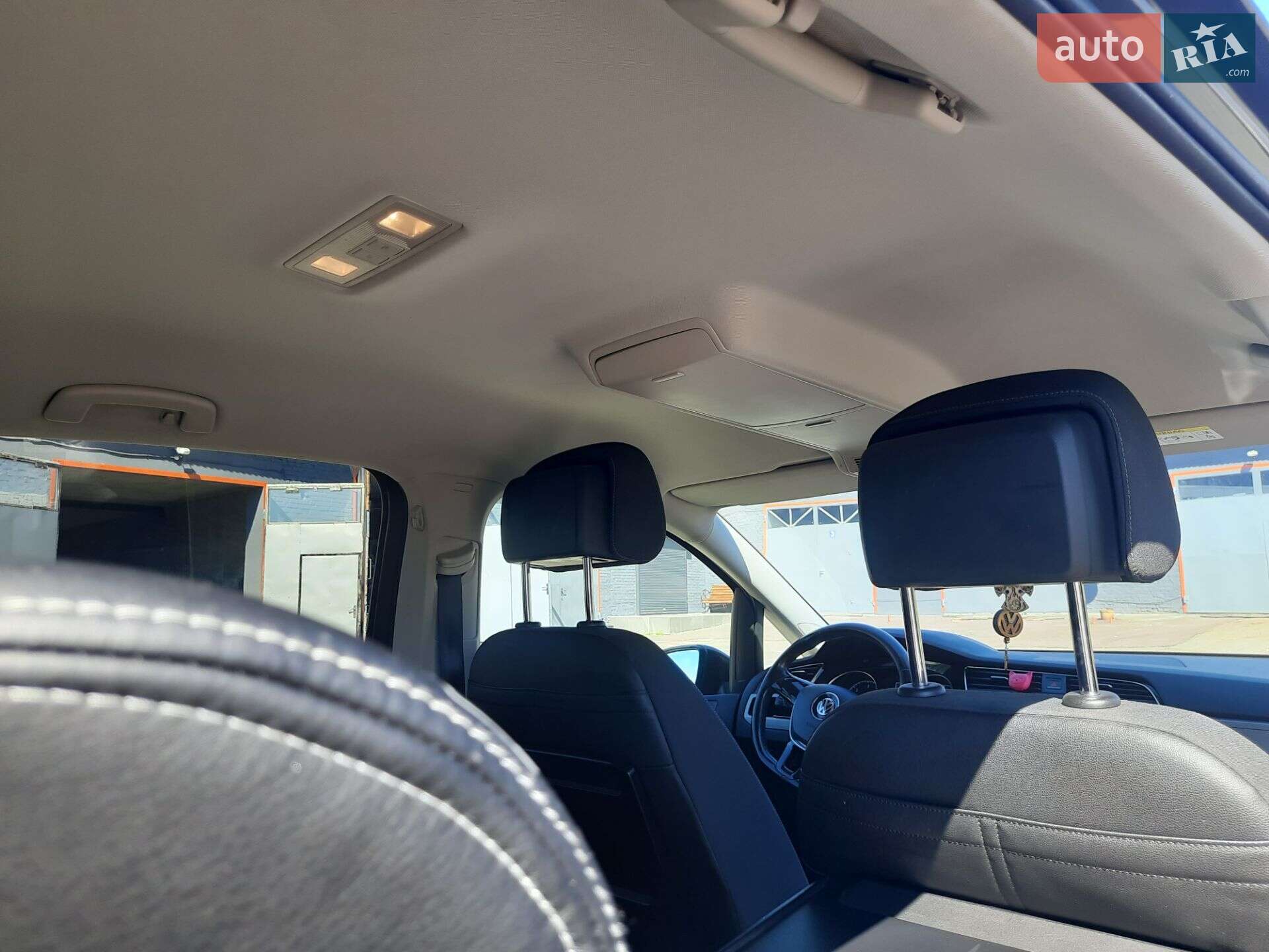 Volkswagen Touran 2017 VIN WVGZZZ1TZHW106056 фото оголошення 5 з 18