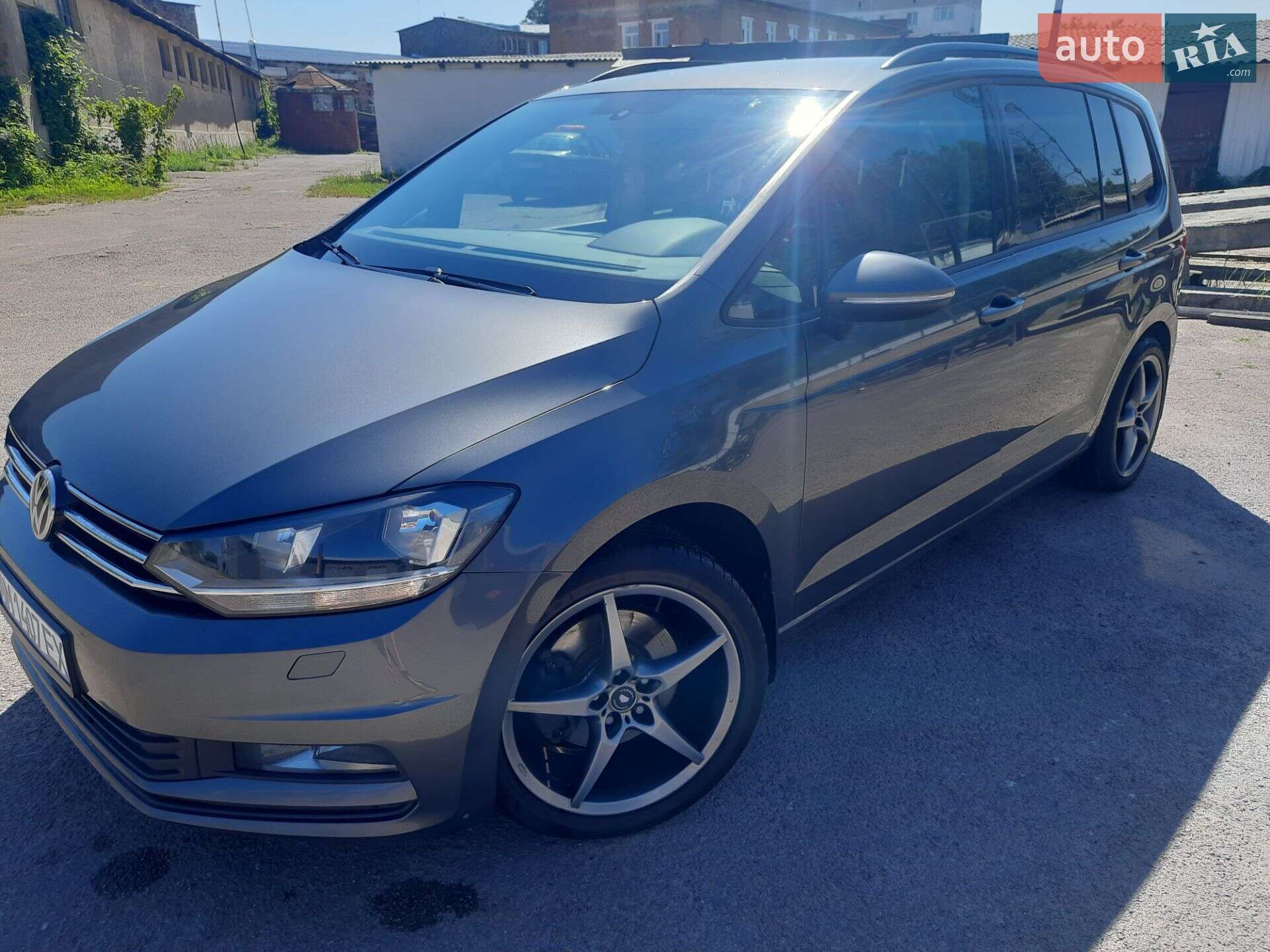 Volkswagen Touran 2017 VIN WVGZZZ1TZHW106056 фото оголошення 15 з 18