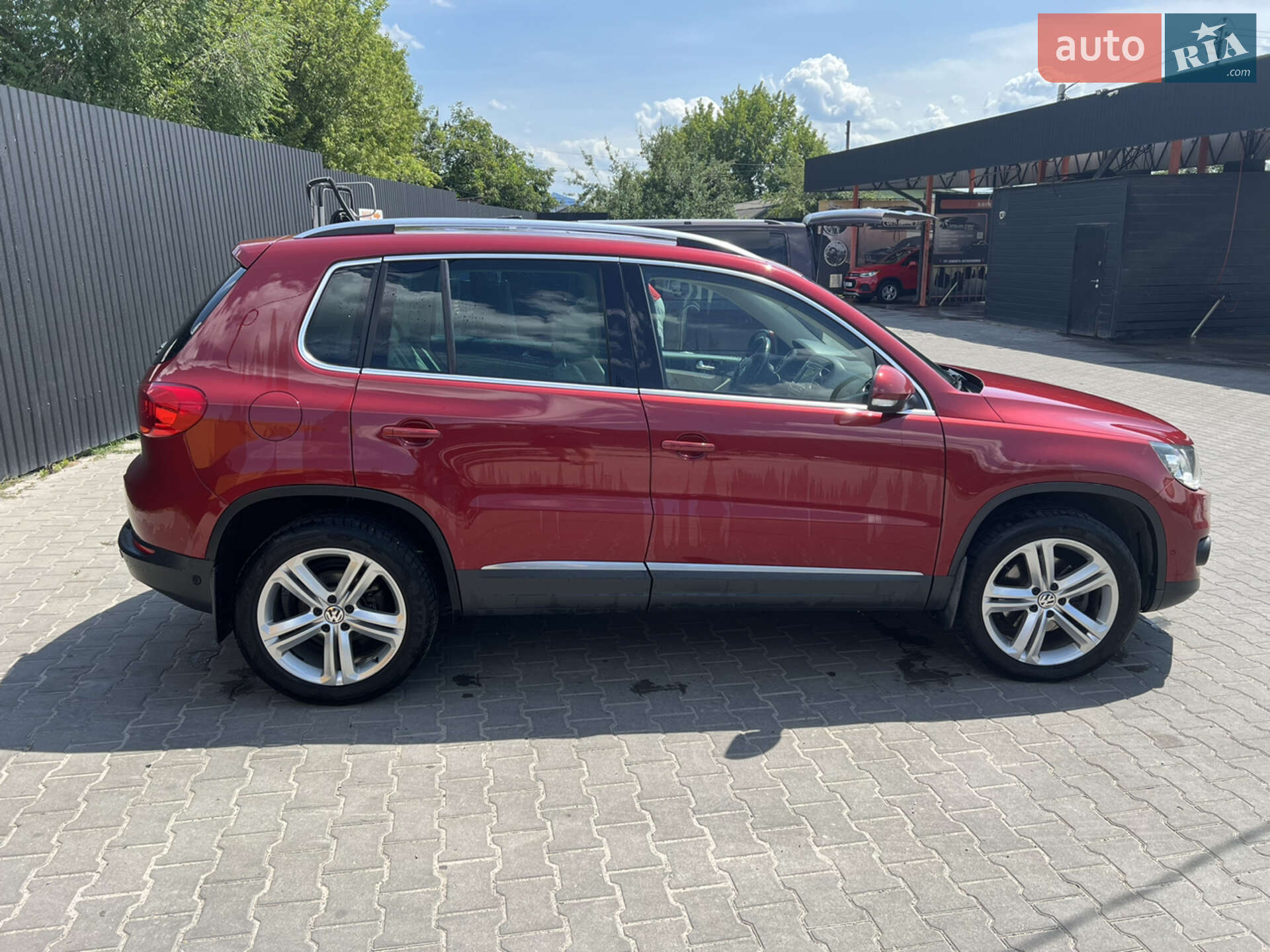 Volkswagen Tiguan 2011 VIN WVGZZZ5NZCW027160 фото оголошення 3 з 30