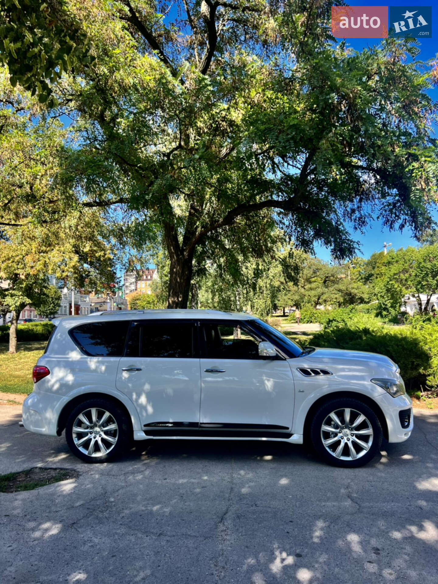 Infiniti QX56 2011 VIN JN1JANZ62U0001087 фото оголошення 11 з 19