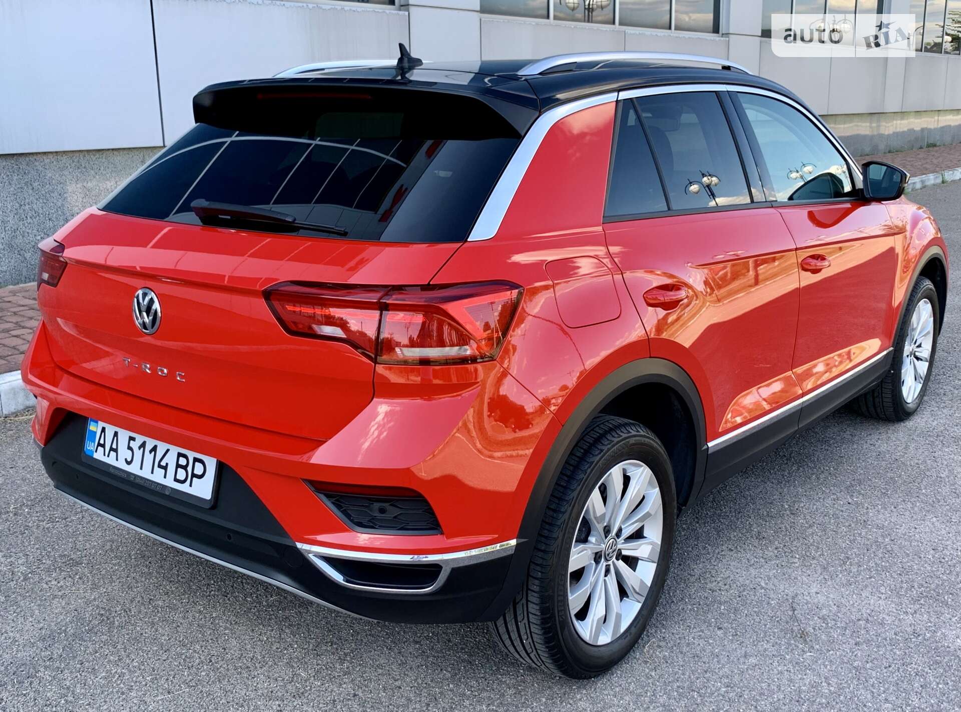 Volkswagen T-Roc 2019 VIN WVGZZZA1ZKV174398 фото оголошення 5 з 56