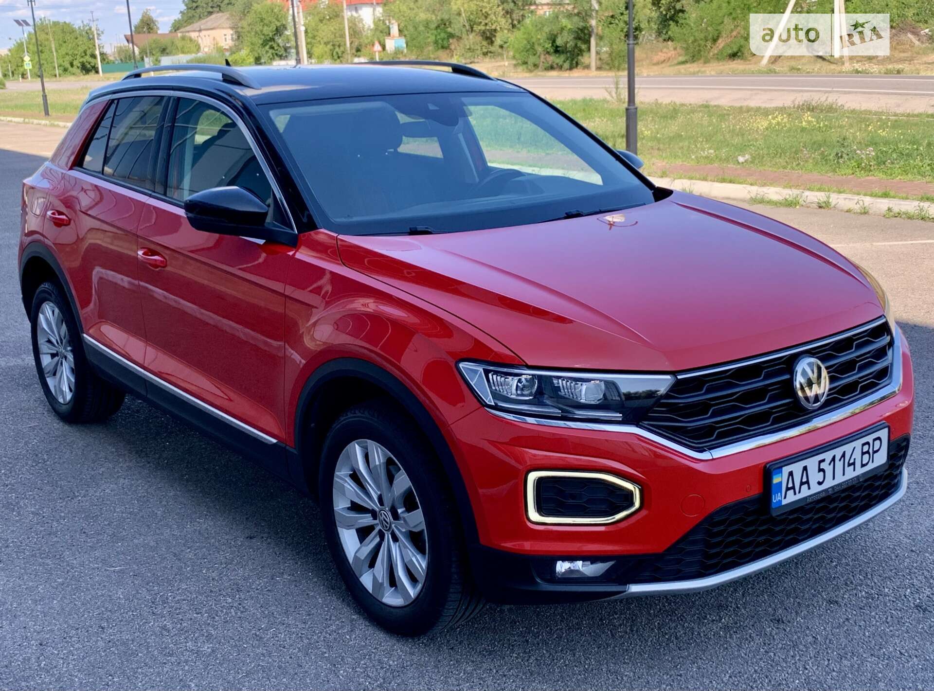 Volkswagen T-Roc 2019 VIN WVGZZZA1ZKV174398 фото оголошення 8 з 56