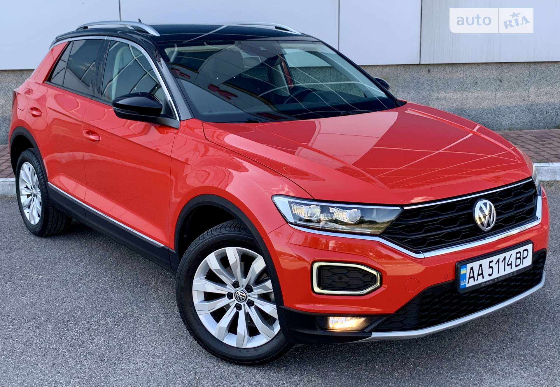 Volkswagen T-Roc 2019 VIN WVGZZZA1ZKV174398 фото оголошення 15 з 56