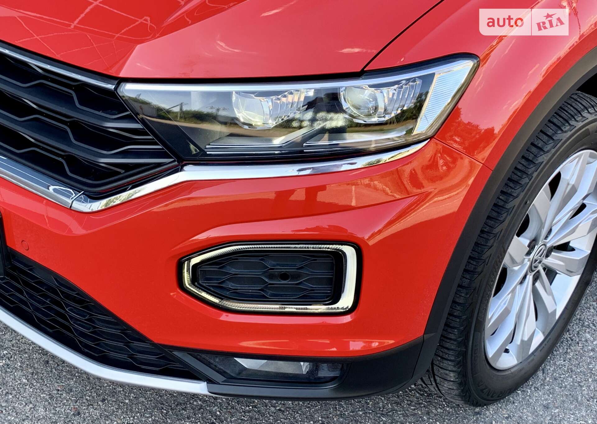 Volkswagen T-Roc 2019 VIN WVGZZZA1ZKV174398 фото оголошення 18 з 56