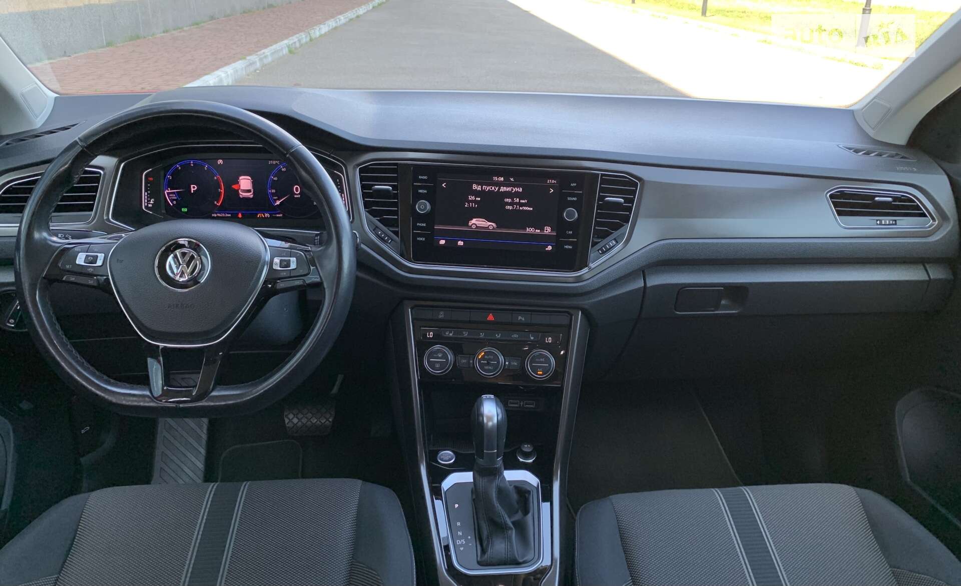 Volkswagen T-Roc 2019 VIN WVGZZZA1ZKV174398 фото оголошення 44 з 56
