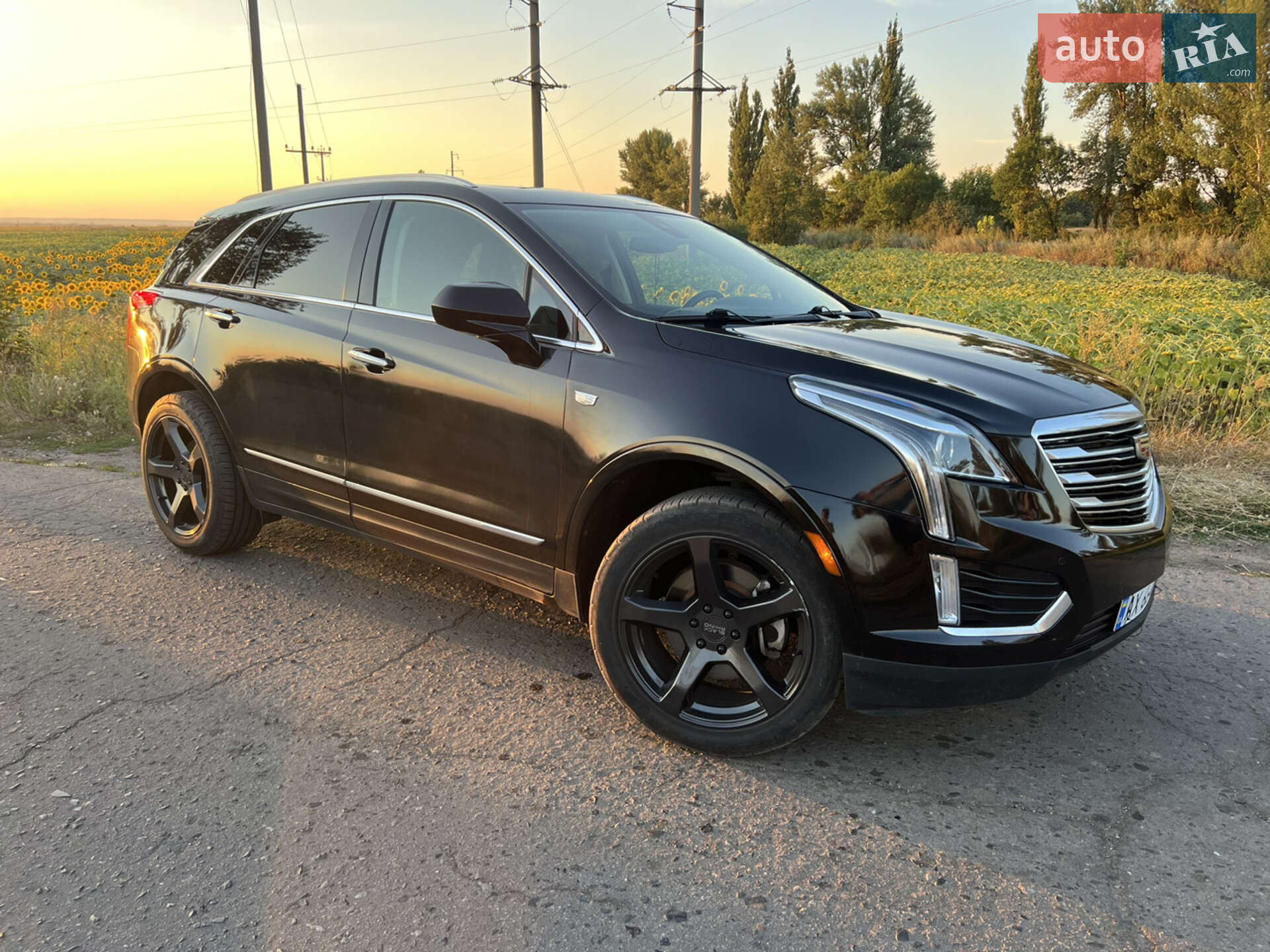 Cadillac XT5 2018 VIN 1GYKNDRS0KZ113705 фото оголошення 12 з 42
