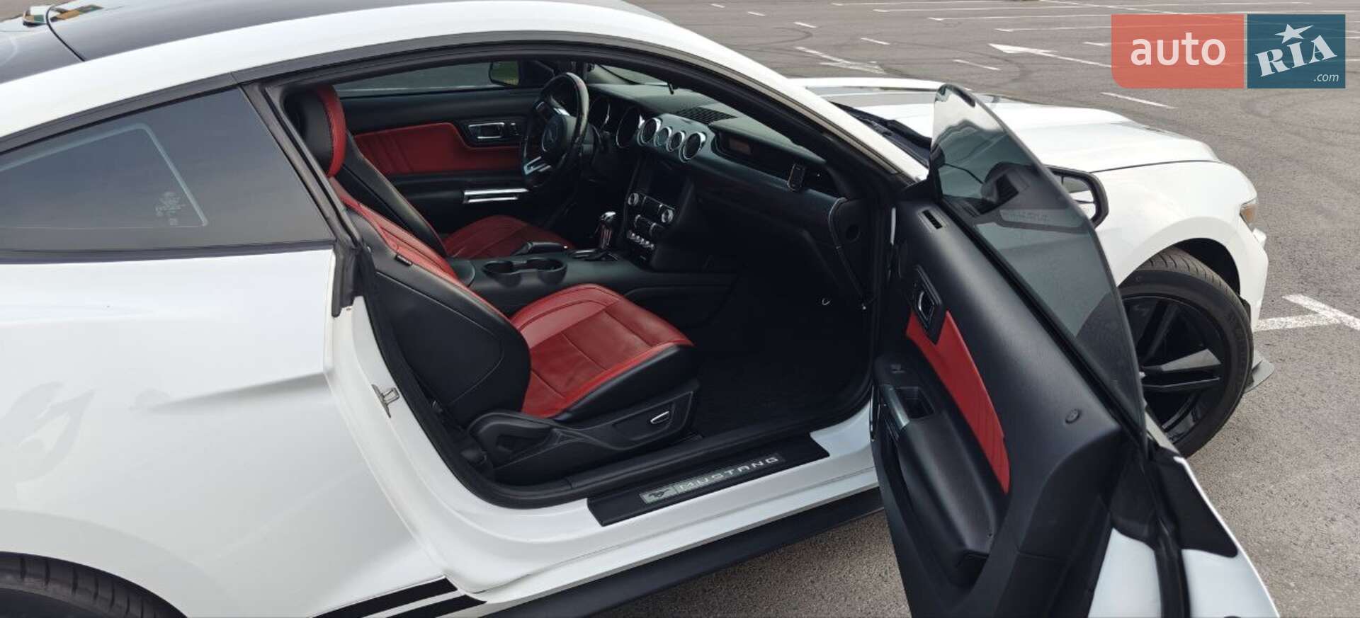 Ford Mustang 2016 VIN 1FA6P8TH9G5288657 фото оголошення 7 з 11