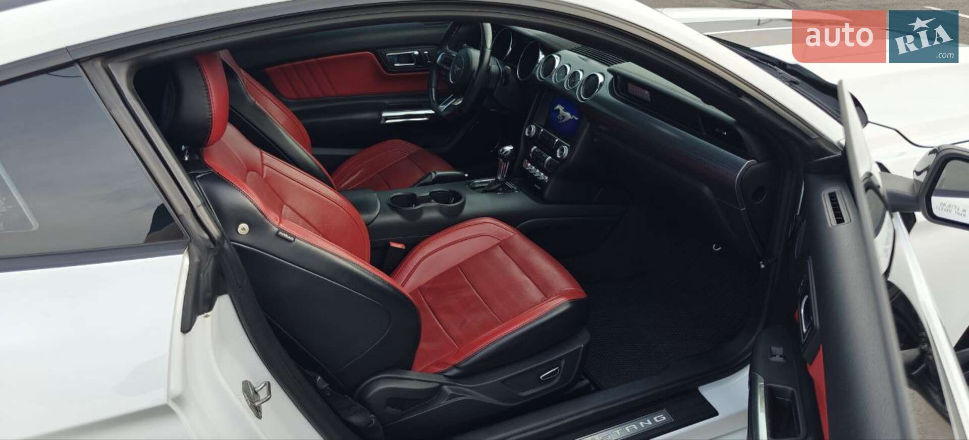 Ford Mustang 2016 VIN 1FA6P8TH9G5288657 фото оголошення 9 з 11