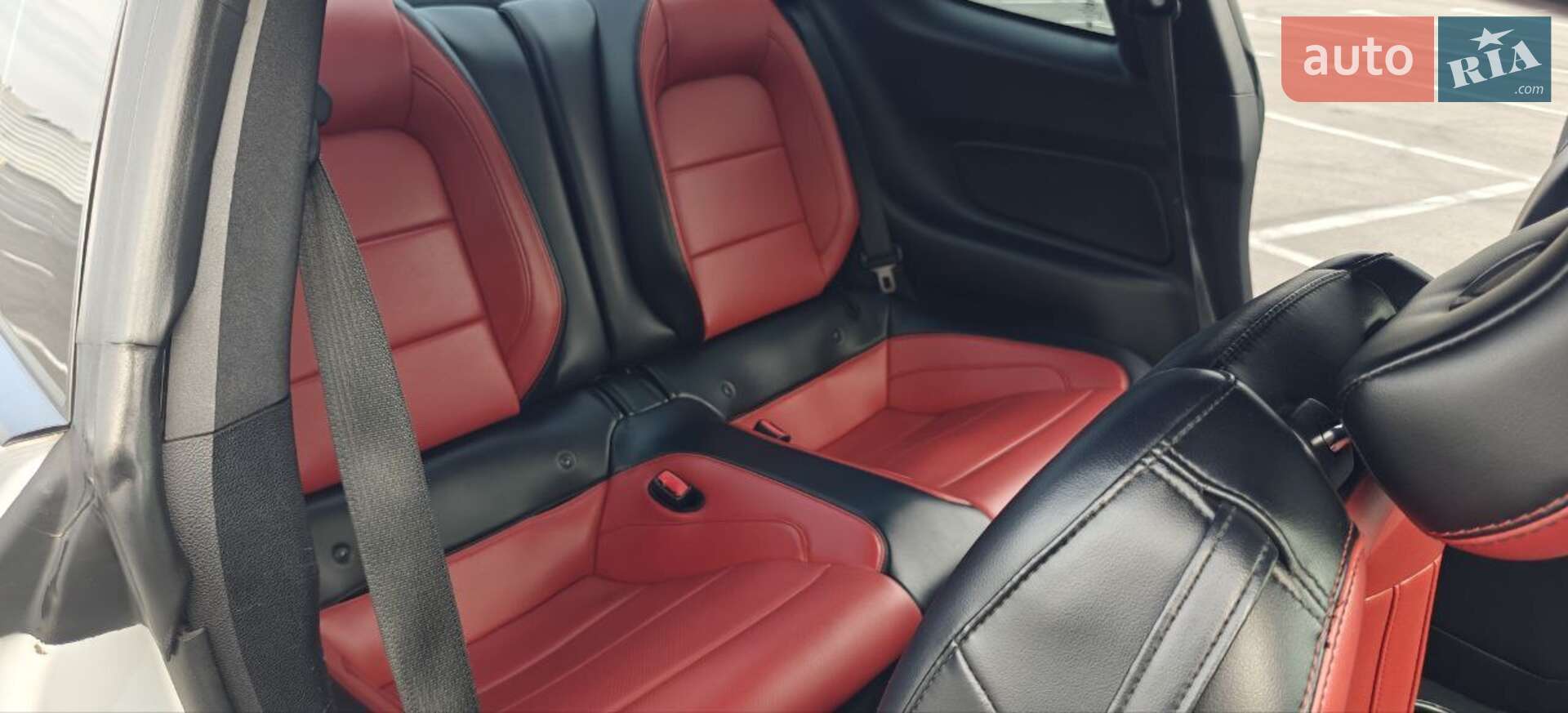 Ford Mustang 2016 VIN 1FA6P8TH9G5288657 фото оголошення 10 з 11
