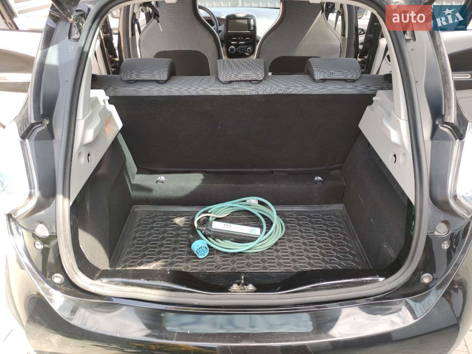Renault Zoe 2014 VIN VF1AGVYA051937413 фото оголошення 12 з 26