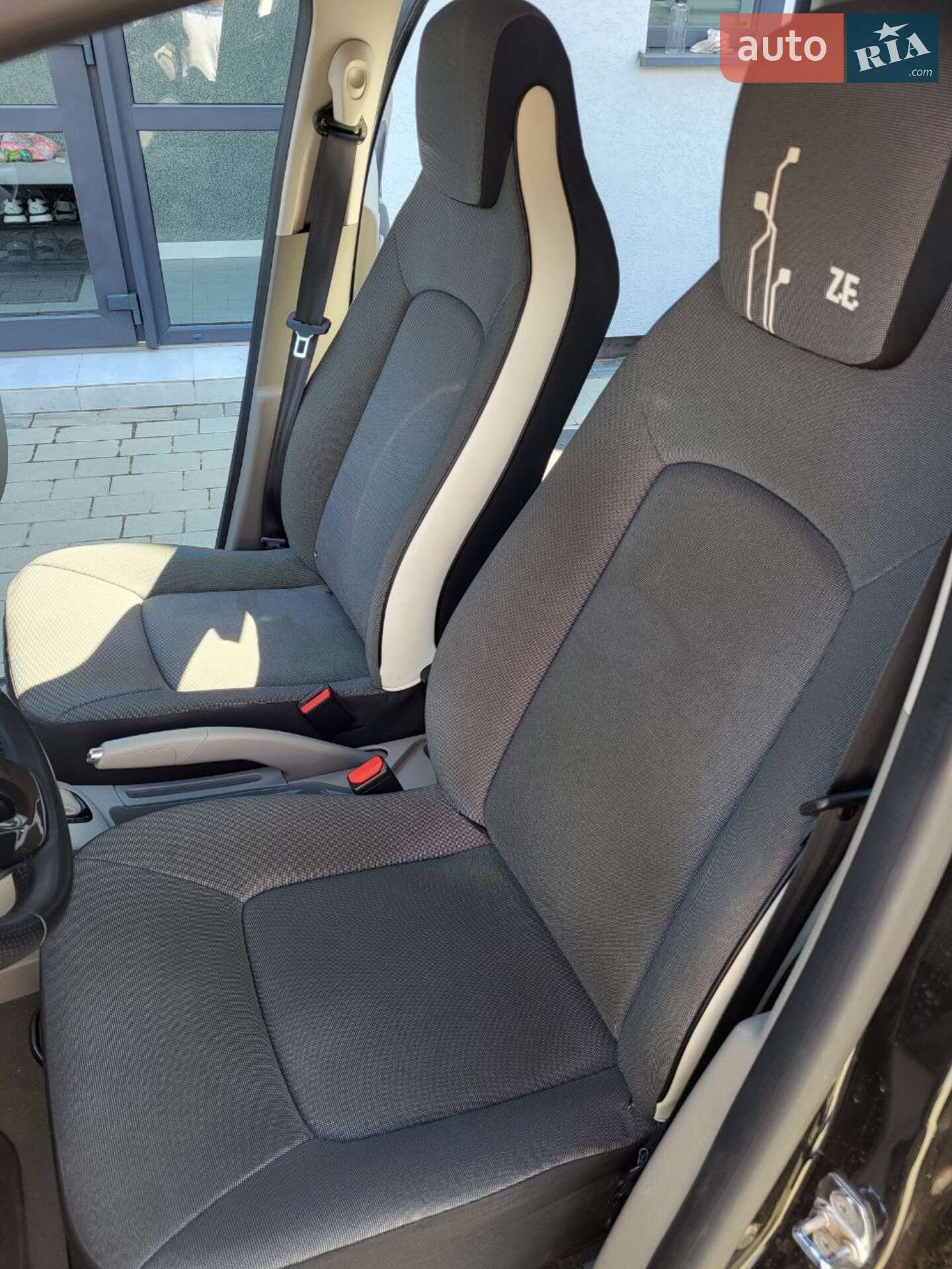 Renault Zoe 2014 VIN VF1AGVYA051937413 фото оголошення 13 з 26