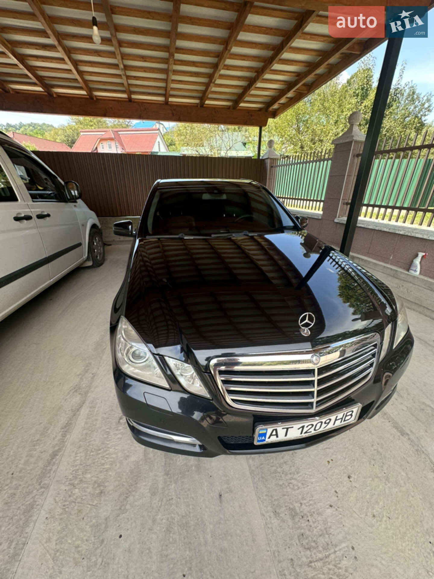 Mercedes-Benz E-Class 2011 VIN WDD2120021A347170 фото оголошення 2 з 23