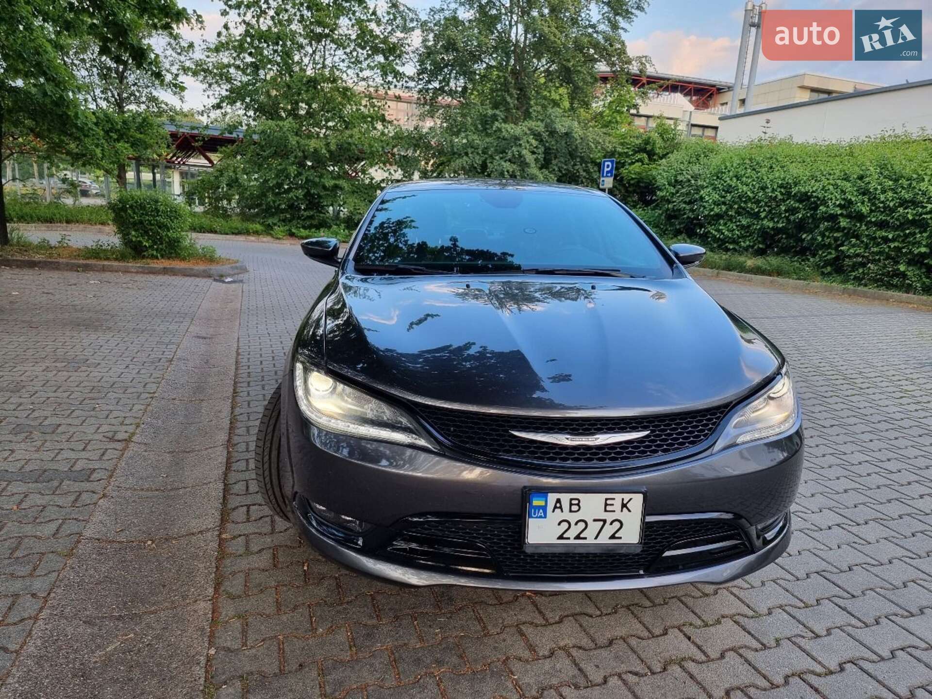 Chrysler 200 2016 VIN 1C3CCCDG4GN184048 фото оголошення 2 з 10