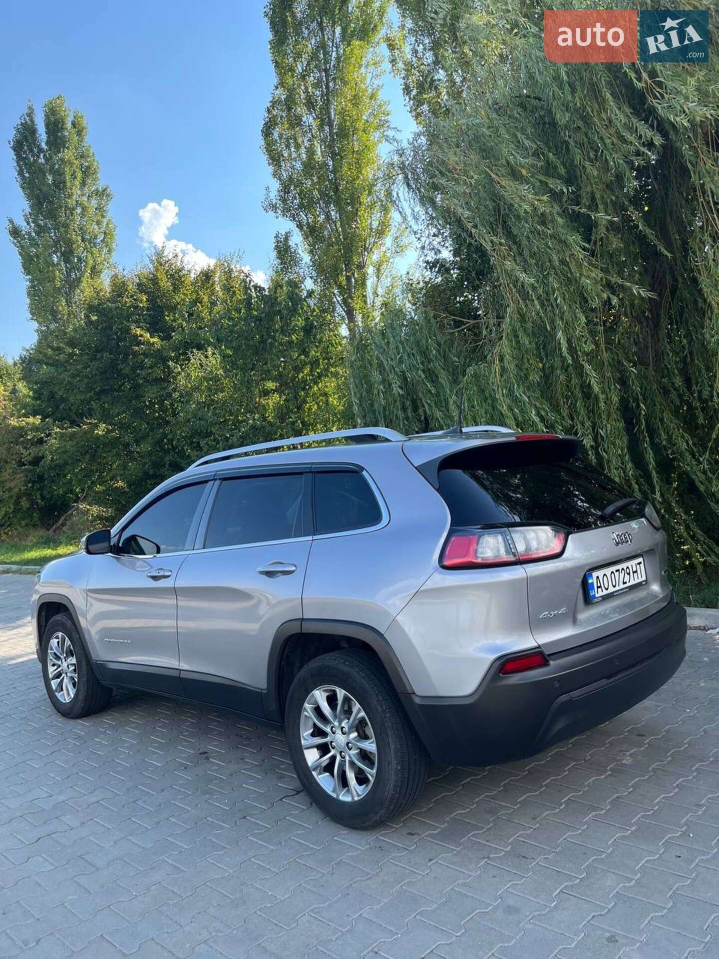 Jeep Cherokee 2019 VIN 1C4PJMLB0KD104290 фото оголошення 5 з 25