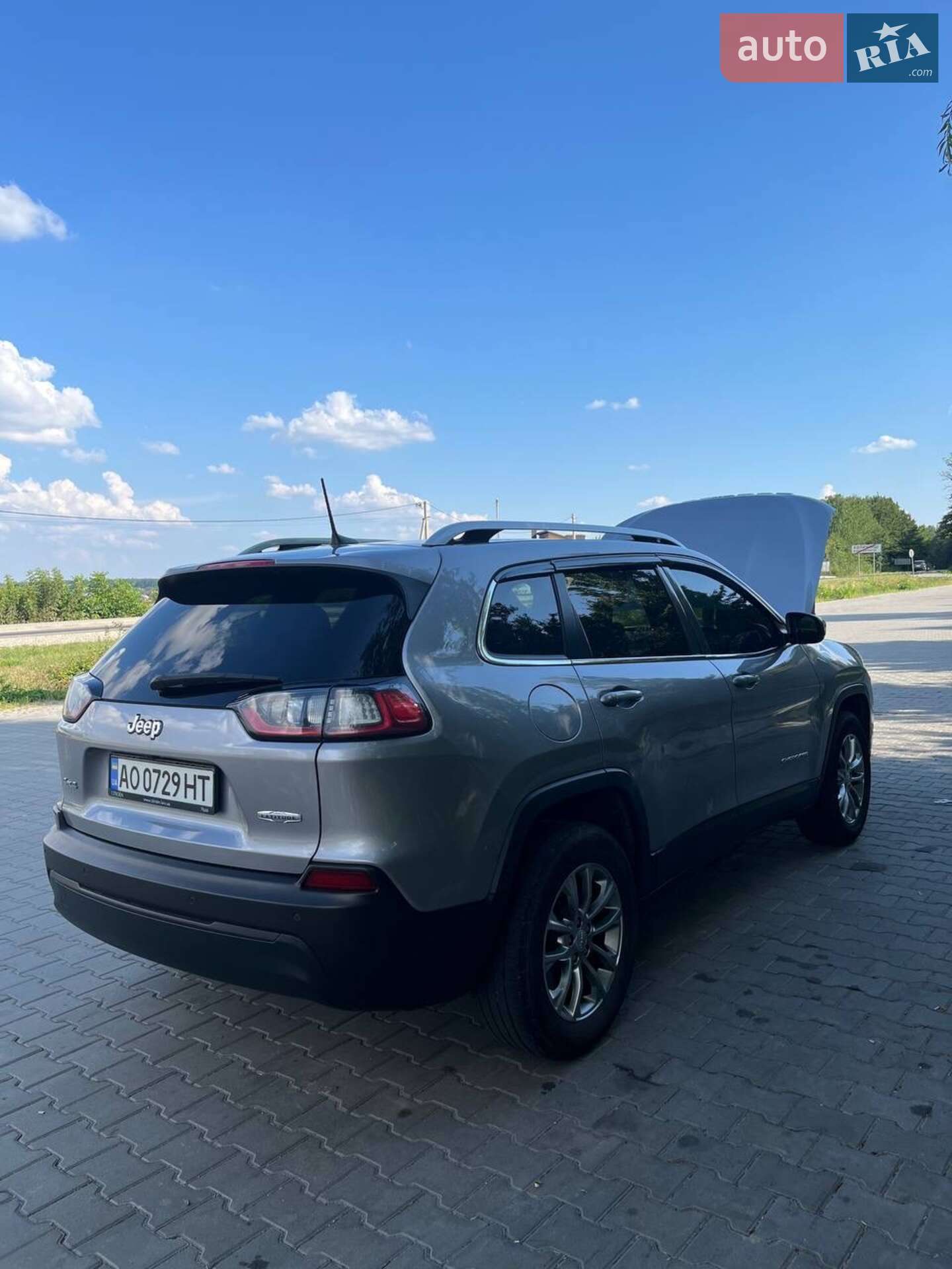 Jeep Cherokee 2019 VIN 1C4PJMLB0KD104290 фото оголошення 6 з 25