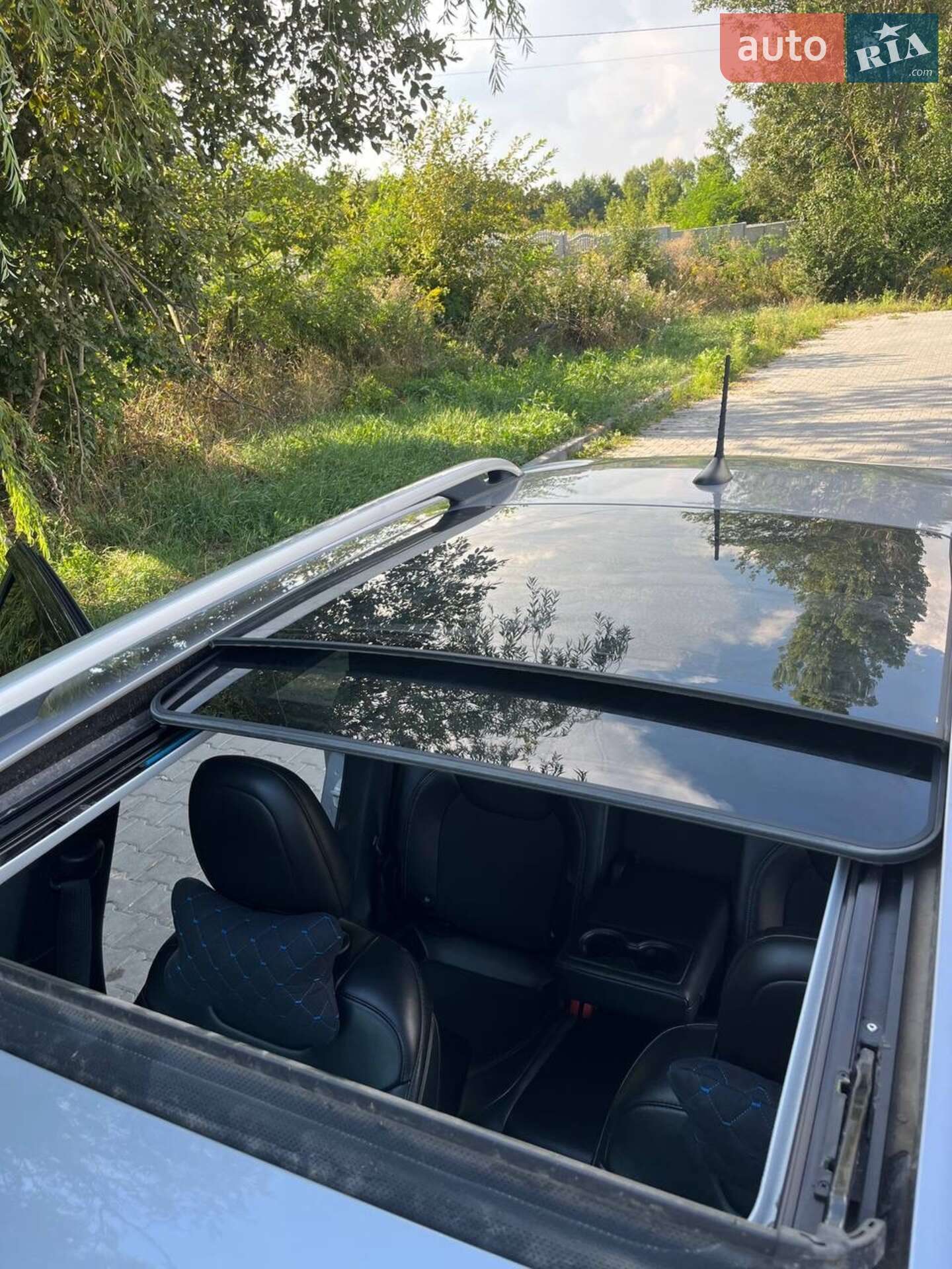 Jeep Cherokee 2019 VIN 1C4PJMLB0KD104290 фото оголошення 15 з 25