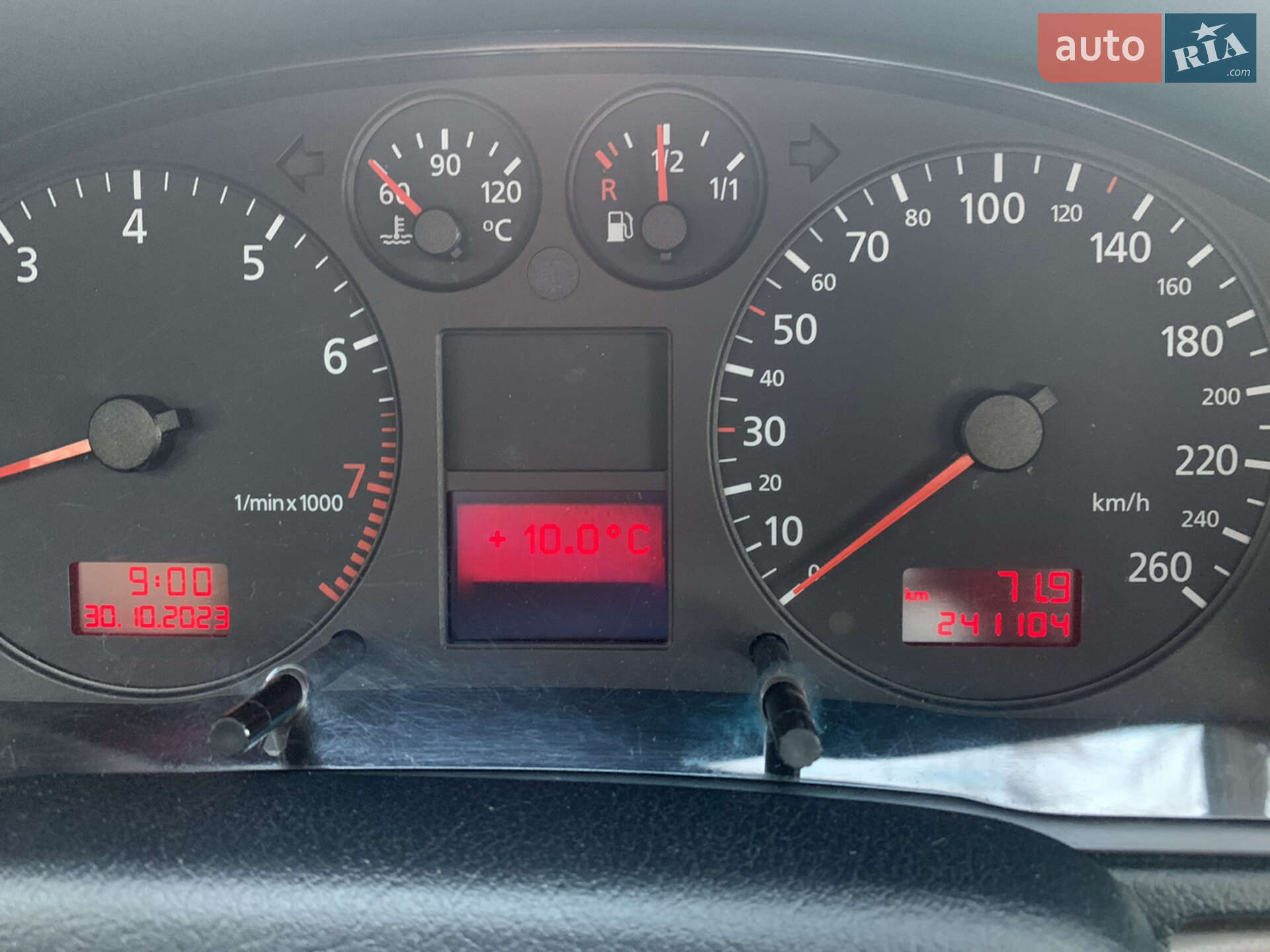 Audi A4 2000 VIN WAUZZZ8DZYA197172 фото оголошення 5 з 8
