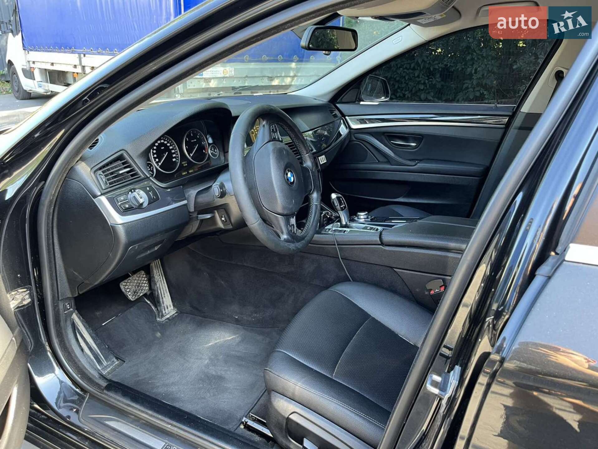 BMW 5 Series 2013 VIN X4X5C39470D433203 фото оголошення 11 з 12