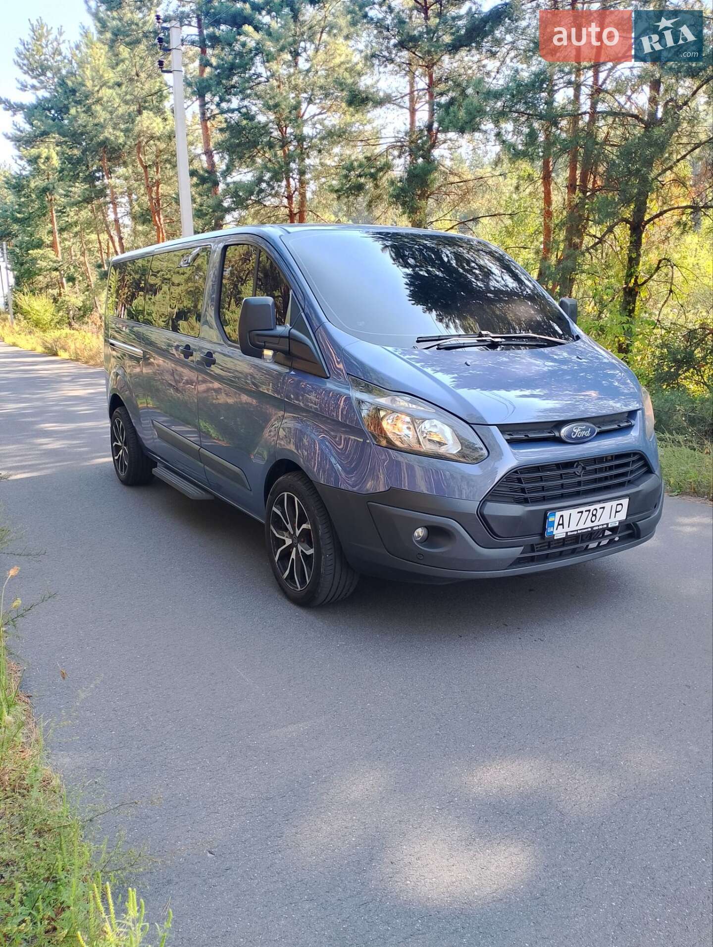 Ford Tourneo Custom 2017 VIN WF03XXTTG3HK05064 фото оголошення 3 з 17