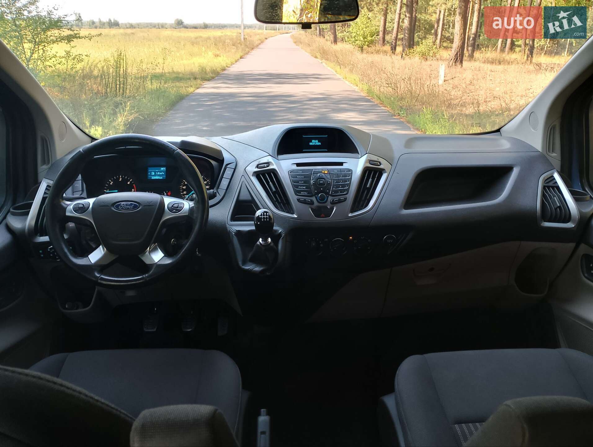 Ford Tourneo Custom 2017 VIN WF03XXTTG3HK05064 фото оголошення 10 з 17