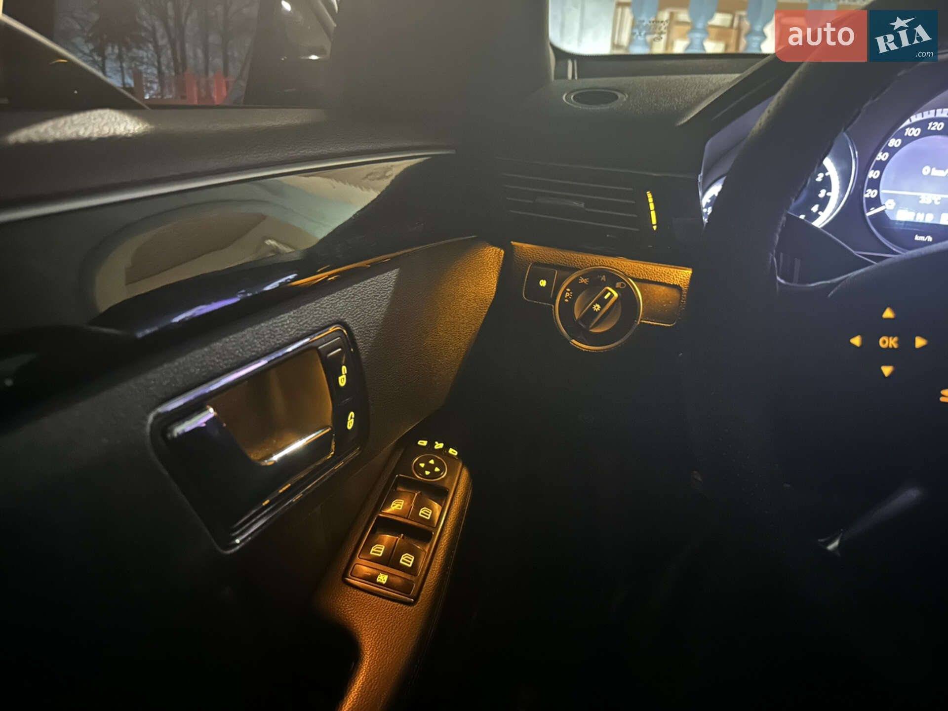 Mercedes-Benz E-Class 2011 VIN WDD2120021A347170 фото оголошення 26 з 28