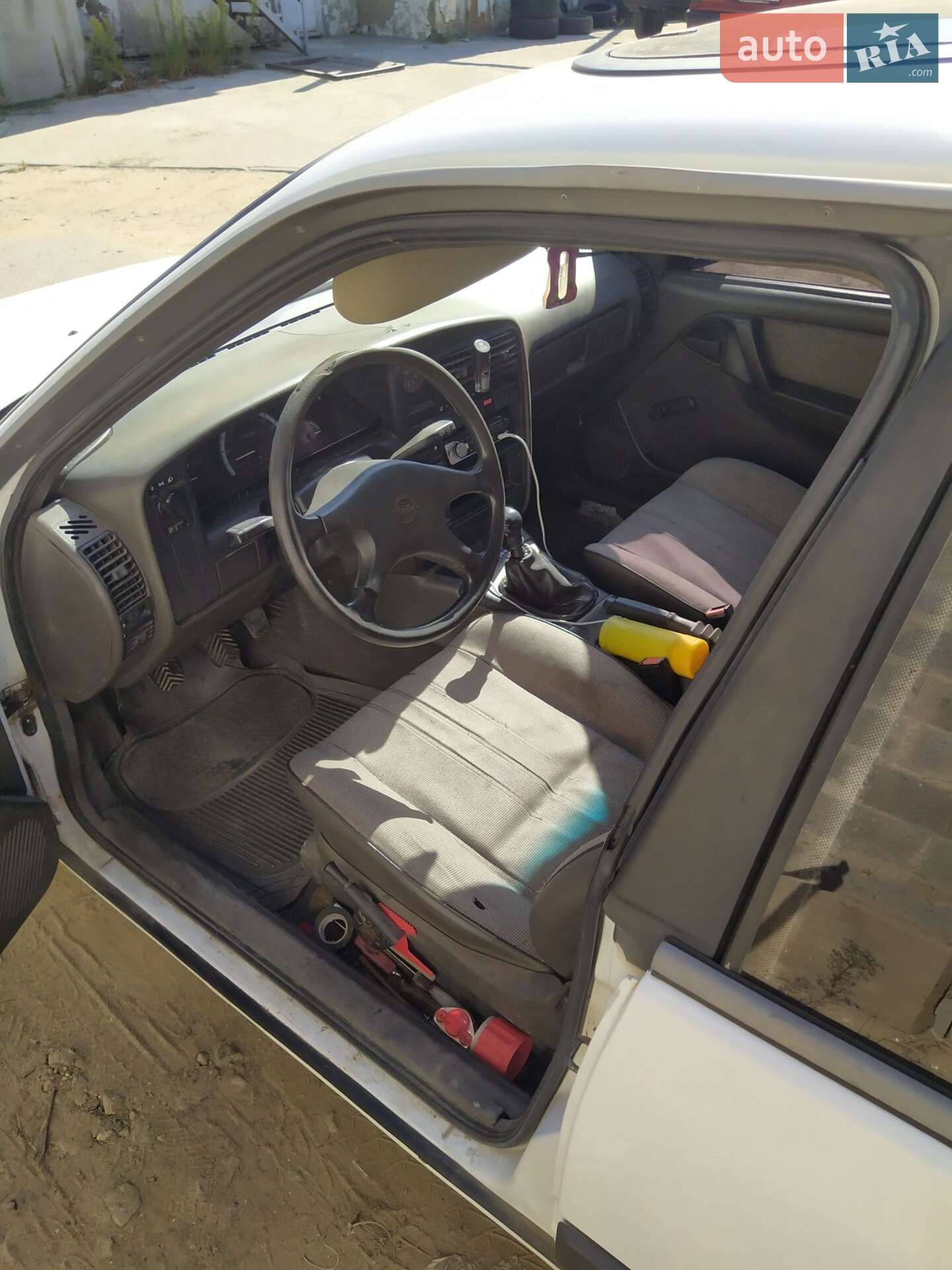 Opel Omega 1989 VIN W0L000066K1171822 фото оголошення 17 з 24