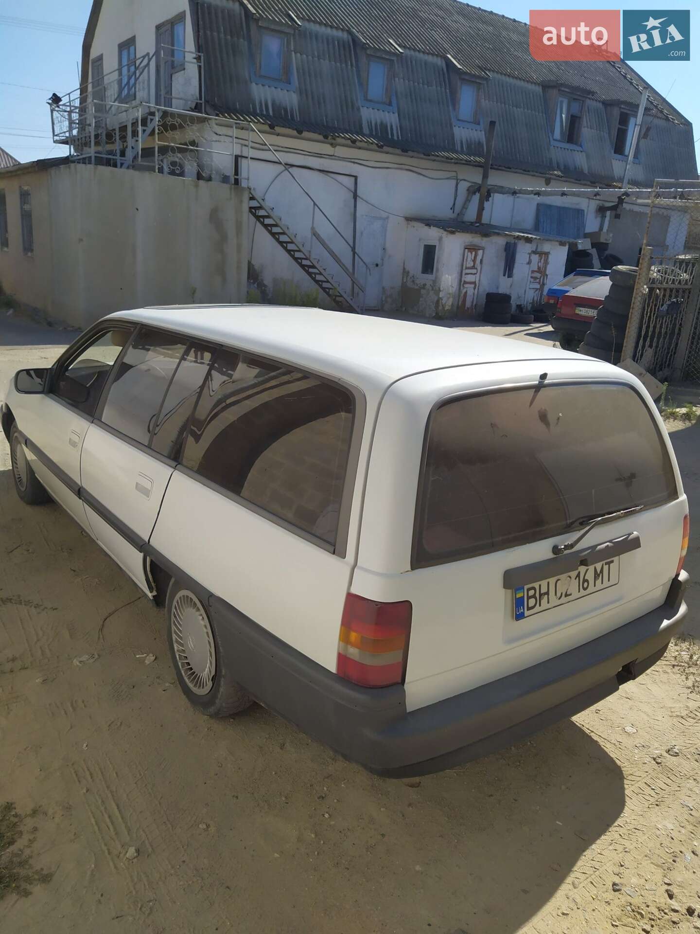 Opel Omega 1989 VIN W0L000066K1171822 фото оголошення 19 з 24
