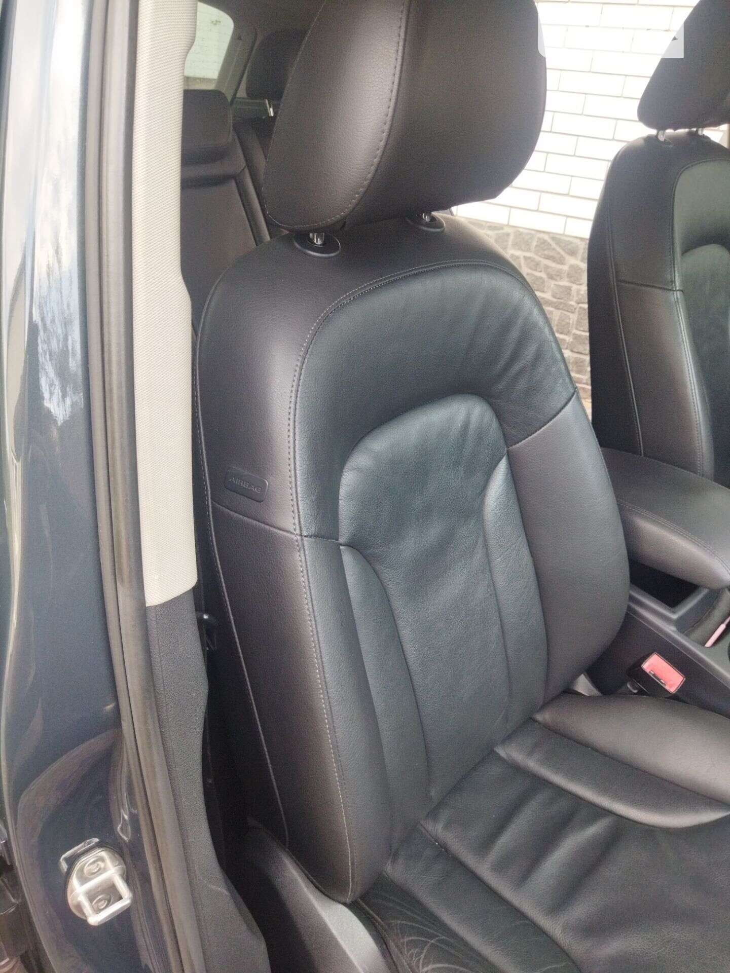Audi Q5 2011 VIN WA1CFAFP2BA062468 фото оголошення 23 з 78