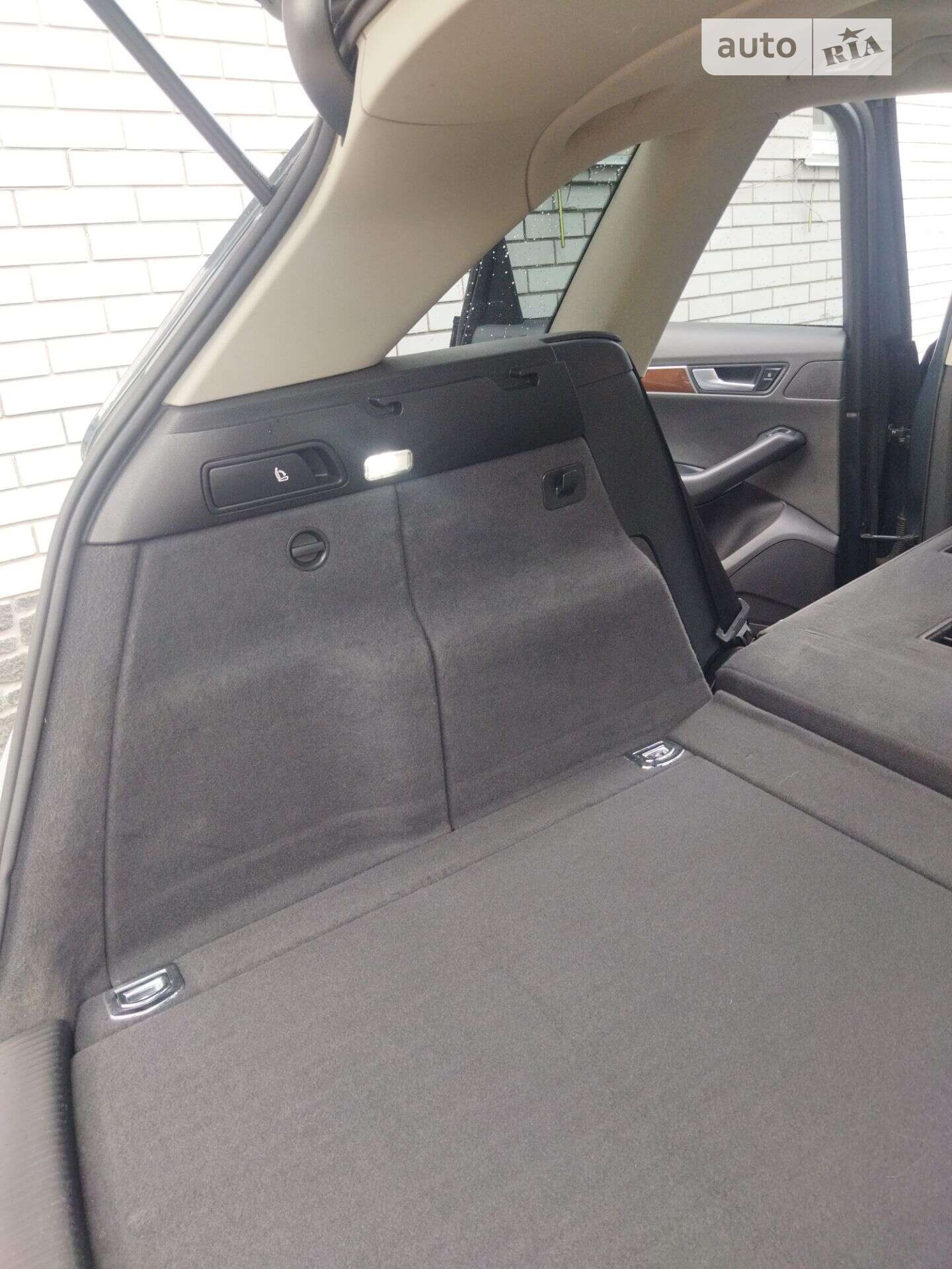 Audi Q5 2011 VIN WA1CFAFP2BA062468 фото оголошення 32 з 78